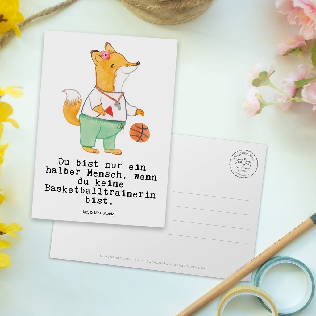 Postkarte Basketballtrainerin mit Herz Geschenkkarte, Grußkarte, Karte, Einladung, Ansichtskarte, Geburtstagskarte, Einladungskarte, Beruf, Ausbildung, Jubiläum, Abschied, Rente, Kollege, Kollegin, Geschenk, Schenken, Arbeitskollege, Mitarbeiter, Firma, Danke, Dankeschön, Basketballtrainerin, Basketball, Sport, Ballsport, Basketballcoach, Basketballerin, Verein