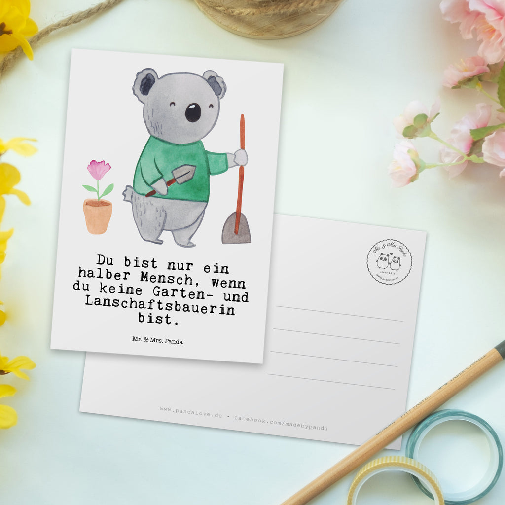 Postkarte Garten- und Landschaftsbauerin mit Herz Geschenkkarte, Grußkarte, Karte, Einladung, Ansichtskarte, Geburtstagskarte, Einladungskarte, Beruf, Ausbildung, Jubiläum, Abschied, Rente, Kollege, Kollegin, Geschenk, Schenken, Arbeitskollege, Mitarbeiter, Firma, Danke, Dankeschön, Gärtnerin, Gartenplaner, Gärtnerei, Gartenbau, Hobbygärtnerin, Garten- und Landschaftsbauerin