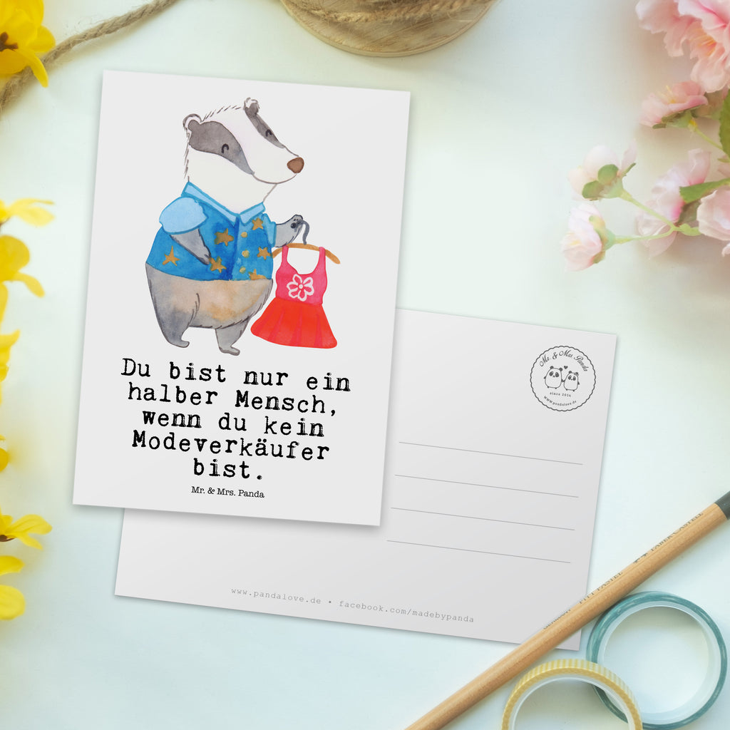 Postkarte Modeverkäufer mit Herz Geschenkkarte, Grußkarte, Karte, Einladung, Ansichtskarte, Geburtstagskarte, Einladungskarte, Beruf, Ausbildung, Jubiläum, Abschied, Rente, Kollege, Kollegin, Geschenk, Schenken, Arbeitskollege, Mitarbeiter, Firma, Danke, Dankeschön, Modeverkäufer, Verkäufer, Fashion Store