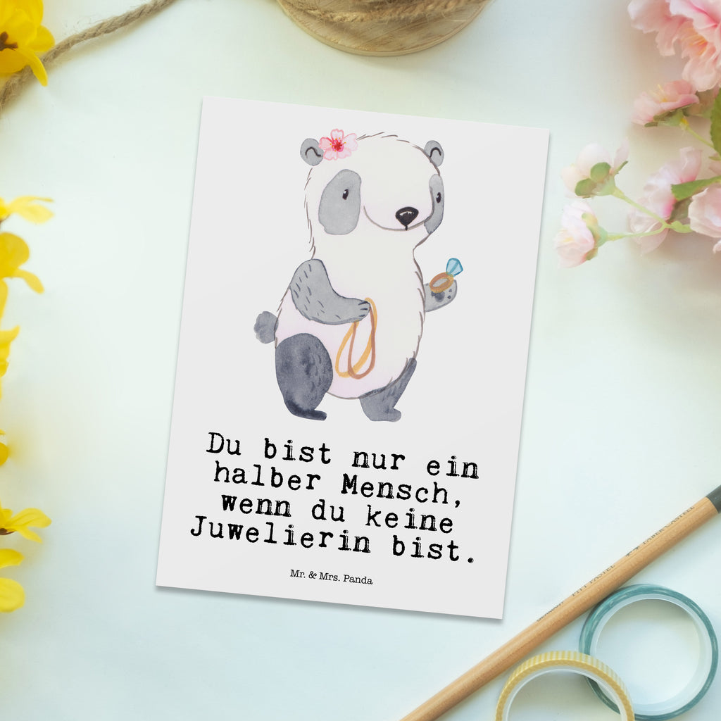 Postkarte Juwelierin mit Herz Geschenkkarte, Grußkarte, Karte, Einladung, Ansichtskarte, Geburtstagskarte, Einladungskarte, Dankeskarte, Beruf, Ausbildung, Jubiläum, Abschied, Rente, Kollege, Kollegin, Geschenk, Schenken, Arbeitskollege, Mitarbeiter, Firma, Danke, Dankeschön, Juwelierin, Goldschmiedin, Schmuckwarenhändlerin, Schmuckgeschäft, Eröffnung