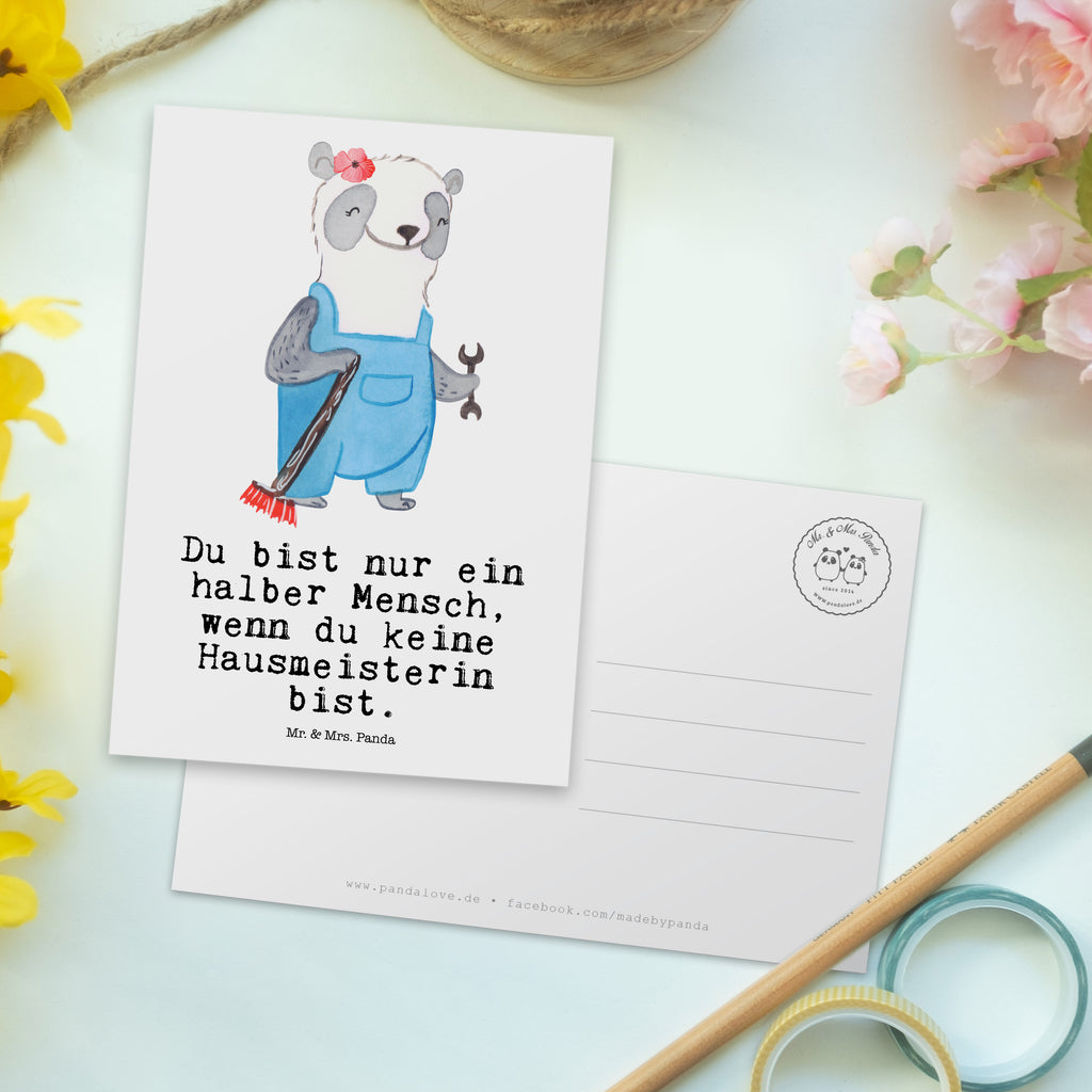 Postkarte Hausmeisterin mit Herz Geschenkkarte, Grußkarte, Karte, Einladung, Ansichtskarte, Geburtstagskarte, Einladungskarte, Dankeskarte, Beruf, Ausbildung, Jubiläum, Abschied, Rente, Kollege, Kollegin, Geschenk, Schenken, Arbeitskollege, Mitarbeiter, Firma, Danke, Dankeschön, Hausmeisterin, Concierge, Hausverwalterin, Facility Manager