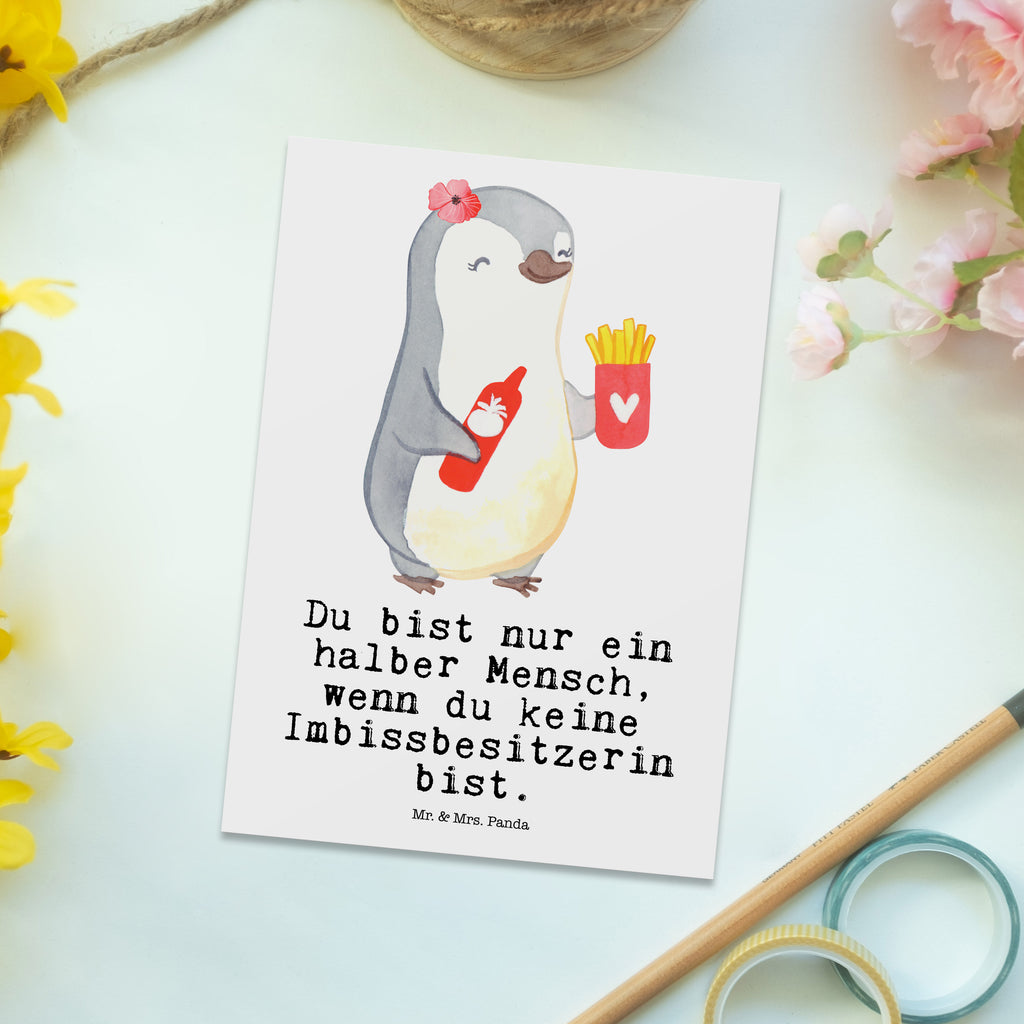Postkarte Imbissbesitzerin mit Herz Geschenkkarte, Grußkarte, Karte, Einladung, Ansichtskarte, Geburtstagskarte, Einladungskarte, Beruf, Ausbildung, Jubiläum, Abschied, Rente, Kollege, Kollegin, Geschenk, Schenken, Arbeitskollege, Mitarbeiter, Firma, Danke, Dankeschön, Imbissbesitzerin, Imibissverkäuferin, Pommesverkäuferin, Pommesliebe