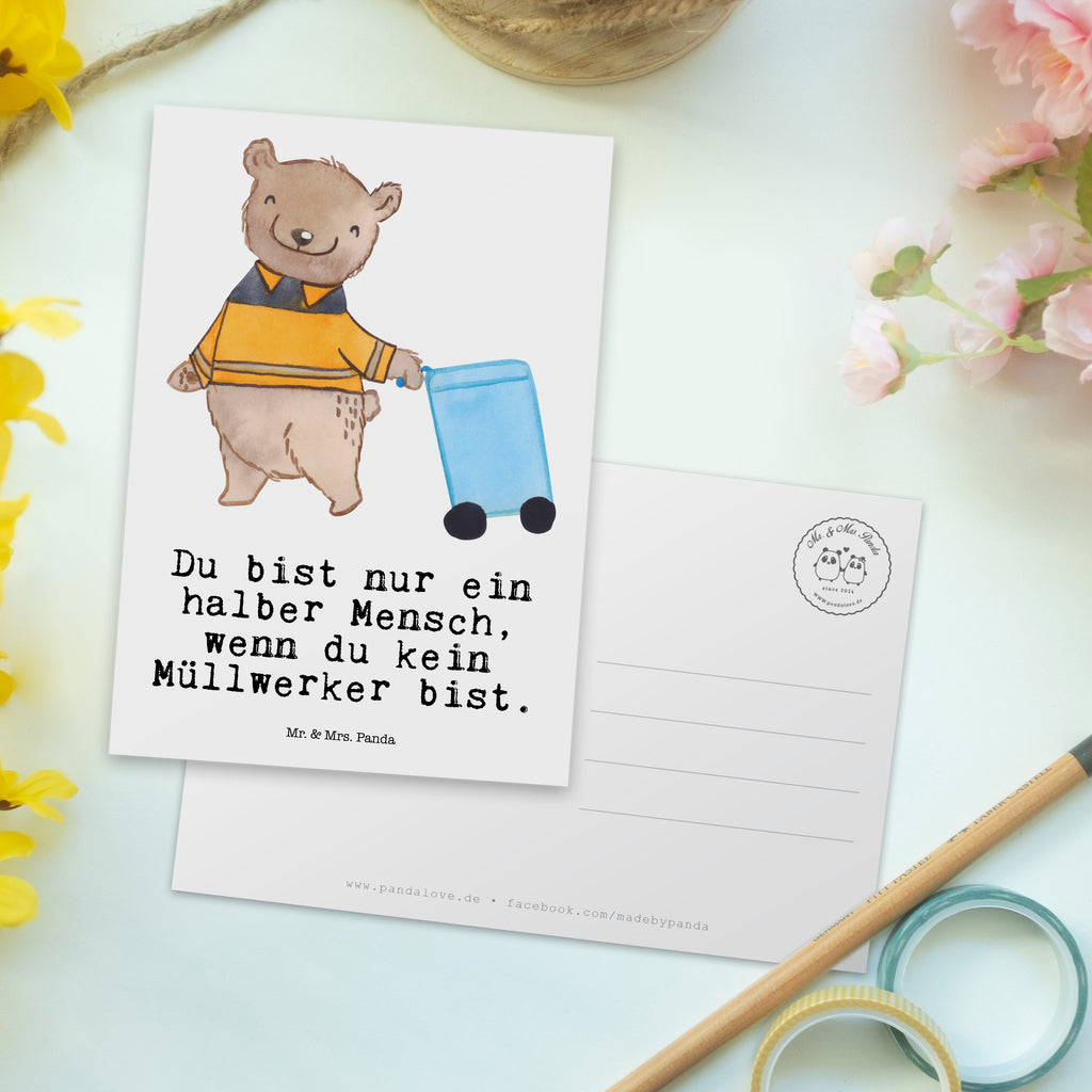 Postkarte Müllwerker mit Herz Geschenkkarte, Grußkarte, Karte, Einladung, Ansichtskarte, Geburtstagskarte, Einladungskarte, Beruf, Ausbildung, Jubiläum, Abschied, Rente, Kollege, Kollegin, Geschenk, Schenken, Arbeitskollege, Mitarbeiter, Firma, Danke, Dankeschön, Müllwerker, Fachkraft Kreislauf- und Abfallwirtschaft, Müllentsorger, Kehrichtmann, Müllmann, Müllfahrer