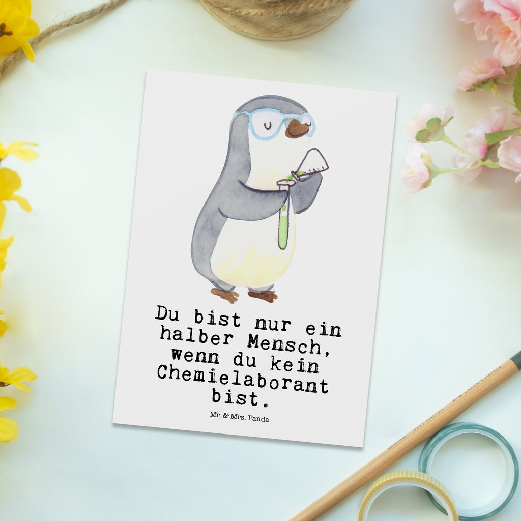 Postkarte Chemielaborant mit Herz Geschenkkarte, Grußkarte, Karte, Einladung, Ansichtskarte, Geburtstagskarte, Einladungskarte, Dankeskarte, Beruf, Ausbildung, Jubiläum, Abschied, Rente, Kollege, Kollegin, Geschenk, Schenken, Arbeitskollege, Mitarbeiter, Firma, Danke, Dankeschön, Chemiker, Chemielaborant, Naturwissenschaftler, Labor, Studium, Forschung, Wissenschaftler