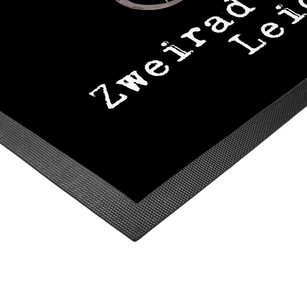Fußmatte Zweirad Mechaniker aus Leidenschaft  Türvorleger, Schmutzmatte, Fußabtreter, Matte, Schmutzfänger, Fußabstreifer, Schmutzfangmatte, Türmatte, Motivfußmatte,  Haustürmatte, Vorleger  Beruf, Ausbildung, Jubiläum, Abschied, Rente, Kollege, Kollegin, Geschenk, Schenken, Arbeitskollege, Mitarbeiter, Firma, Danke, Dankeschön