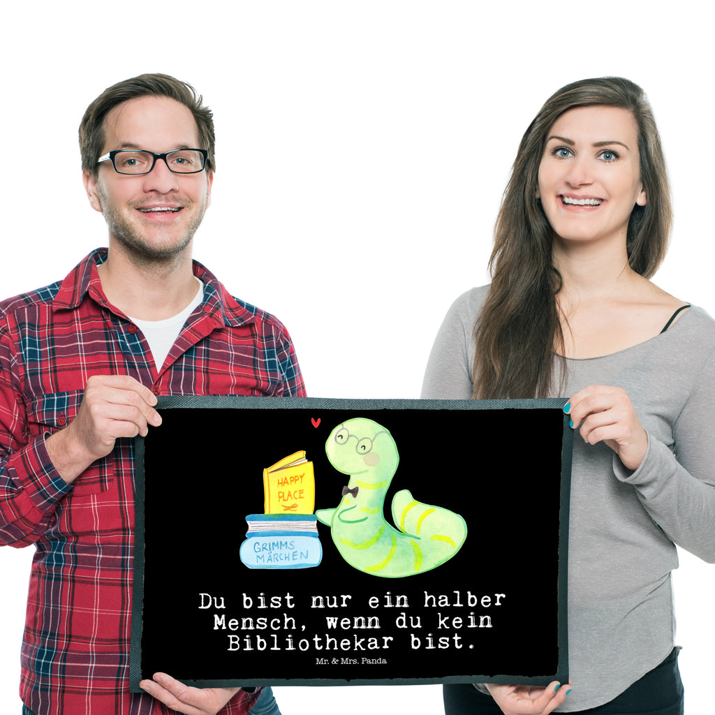 Fußmatte Bibliothekar mit Herz Bibliothekar, Buchhandlung, Bibliothek, Bücherwurm, Leseratte, Bücherliebe Türvorleger, Schmutzmatte, Fußabtreter, Matte, Schmutzfänger, Fußabstreifer, Schmutzfangmatte, Türmatte, Motivfußmatte,  Haustürmatte, Vorleger  Beruf, Ausbildung, Jubiläum, Abschied, Rente, Kollege, Kollegin, Geschenk, Schenken, Arbeitskollege, Mitarbeiter, Firma, Danke, Dankeschön