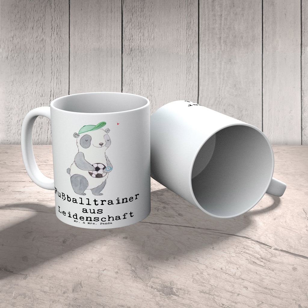Tasse Fußballtrainer aus Leidenschaft Fußballtrainer, Fußballspiel, Glücksbringer, Verein Fußball,  Becher, Kaffeetasse, Kaffeebecher, Tee, Frühstück, Büro  Beruf, Ausbildung, Jubiläum, Abschied, Rente, Kollege, Kollegin, Geschenk, Schenken, Arbeitskollege, Mitarbeiter, Firma, Danke, Dankeschön