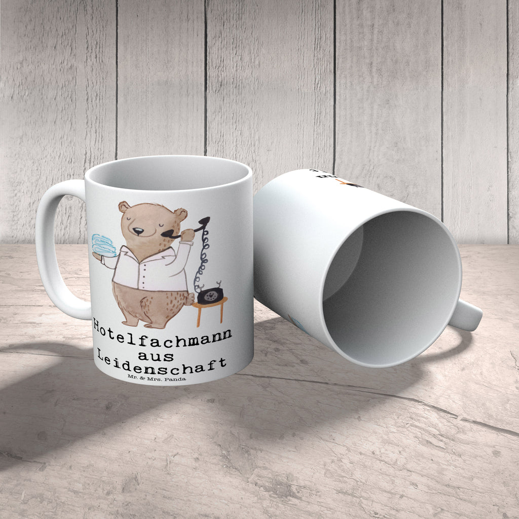 Tasse Hotelfachmann aus Leidenschaft Hotelfachmann, Hotelkaufmann, Hotelfachangestellter, Hotelier, Hoteleröffnung
 Becher, Kaffeetasse, Kaffeebecher, Tee, Frühstück, Büro  Beruf, Ausbildung, Jubiläum, Abschied, Rente, Kollege, Kollegin, Geschenk, Schenken, Arbeitskollege, Mitarbeiter, Firma, Danke, Dankeschön