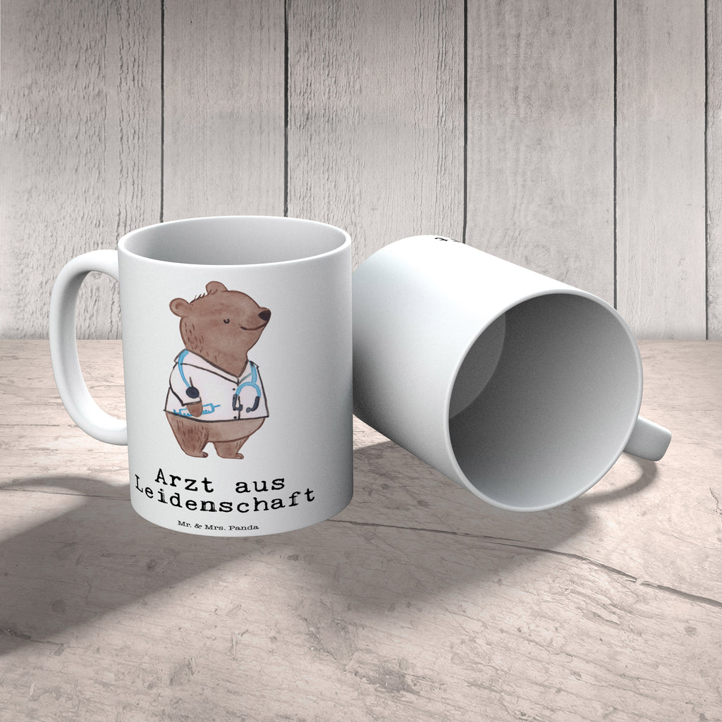 Tasse Arzt aus Leidenschaft Arzt, Hausarzt, Mediziner, Doktor, Medizinstudium, Doktortitel, Arztpraxis,  Becher, Kaffeetasse, Kaffeebecher, Tee, Frühstück, Büro  Beruf, Ausbildung, Jubiläum, Abschied, Rente, Kollege, Kollegin, Geschenk, Schenken, Arbeitskollege, Mitarbeiter, Firma, Danke, Dankeschön
