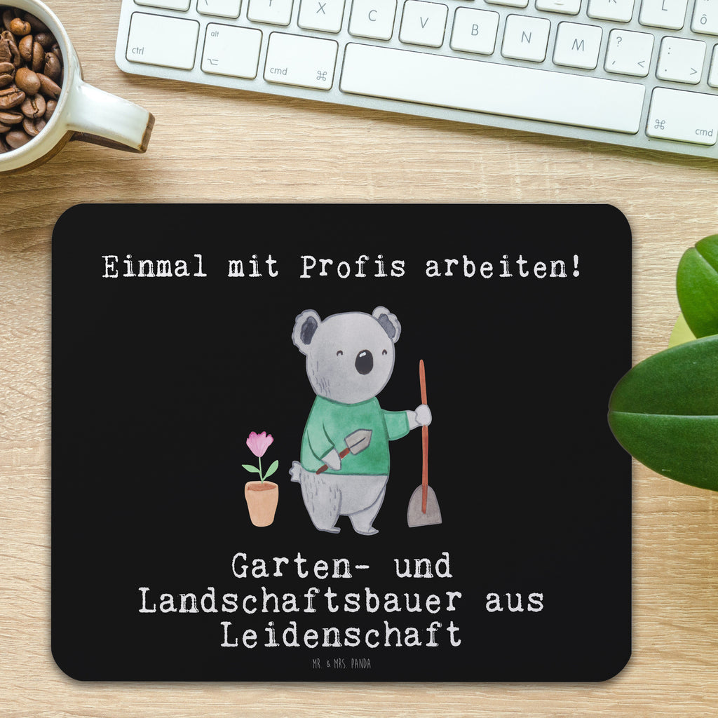 Mauspad Garten- und Landschaftsbauer aus Leidenschaft Mousepad, Computer zubehör, Büroausstattung, PC Zubehör, Arbeitszimmer, Mauspad, Einzigartiges Mauspad, Designer Mauspad, Beruf, Ausbildung, Jubiläum, Abschied, Rente, Kollege, Kollegin, Geschenk, Schenken, Arbeitskollege, Mitarbeiter, Firma, Danke, Dankeschön, Gärtner, Gartenplaner, Gärtnerei, Gartenbau, Hobbygärtner, Garten- und Landschaftsbauer