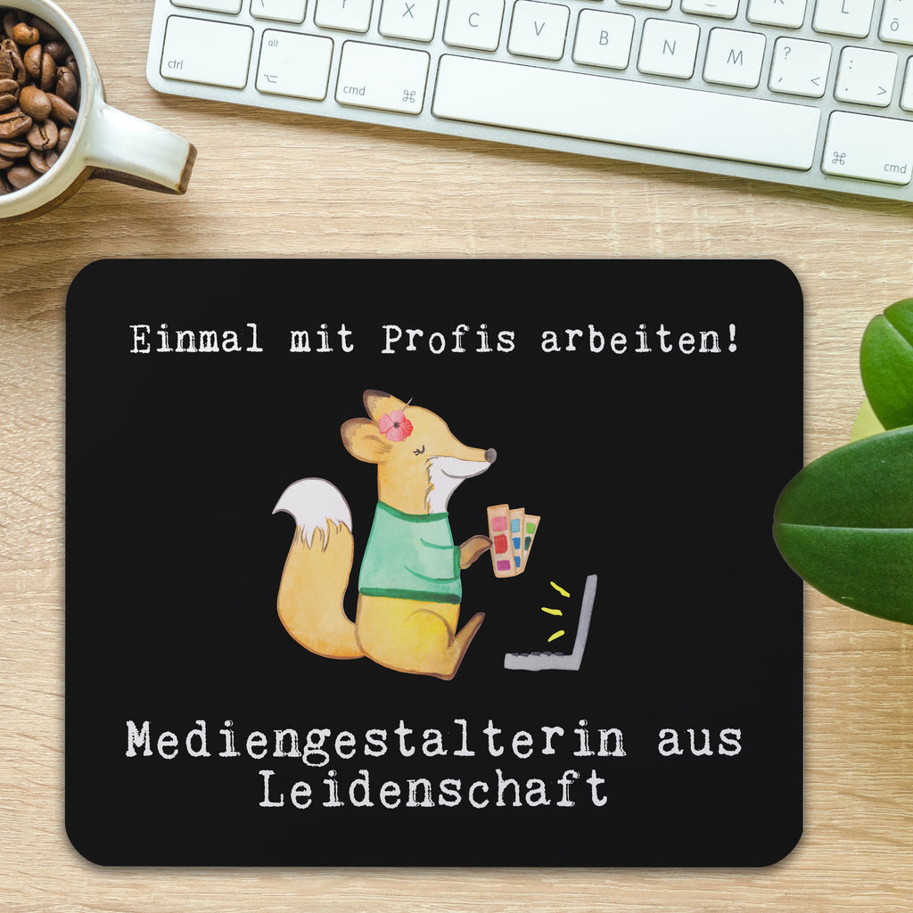 Mauspad Mediengestalterin aus Leidenschaft Mousepad, Computer zubehör, Büroausstattung, PC Zubehör, Arbeitszimmer, Mauspad, Einzigartiges Mauspad, Designer Mauspad, Beruf, Ausbildung, Jubiläum, Abschied, Rente, Kollege, Kollegin, Geschenk, Schenken, Arbeitskollege, Mitarbeiter, Firma, Danke, Dankeschön, Grafikerin, Designer, Mediengestalter, Grafikdesignerin