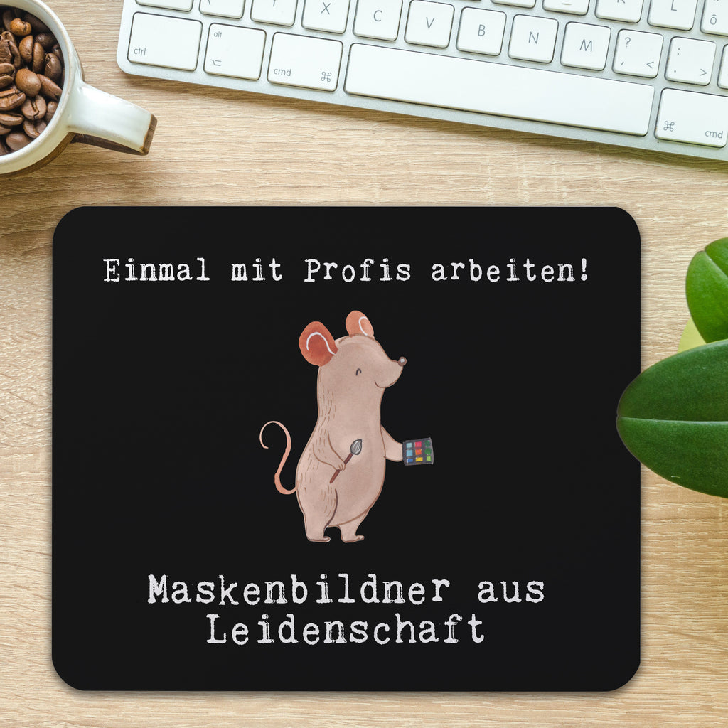 Mauspad Maskenbildner aus Leidenschaft Mousepad, Computer zubehör, Büroausstattung, PC Zubehör, Arbeitszimmer, Mauspad, Einzigartiges Mauspad, Designer Mauspad, Beruf, Ausbildung, Jubiläum, Abschied, Rente, Kollege, Kollegin, Geschenk, Schenken, Arbeitskollege, Mitarbeiter, Firma, Danke, Dankeschön, Kosmetiker, Make Up Artist, Maskenbildner, Visagist, Beauty Salon, Kosmetikstudio, Eröffnung