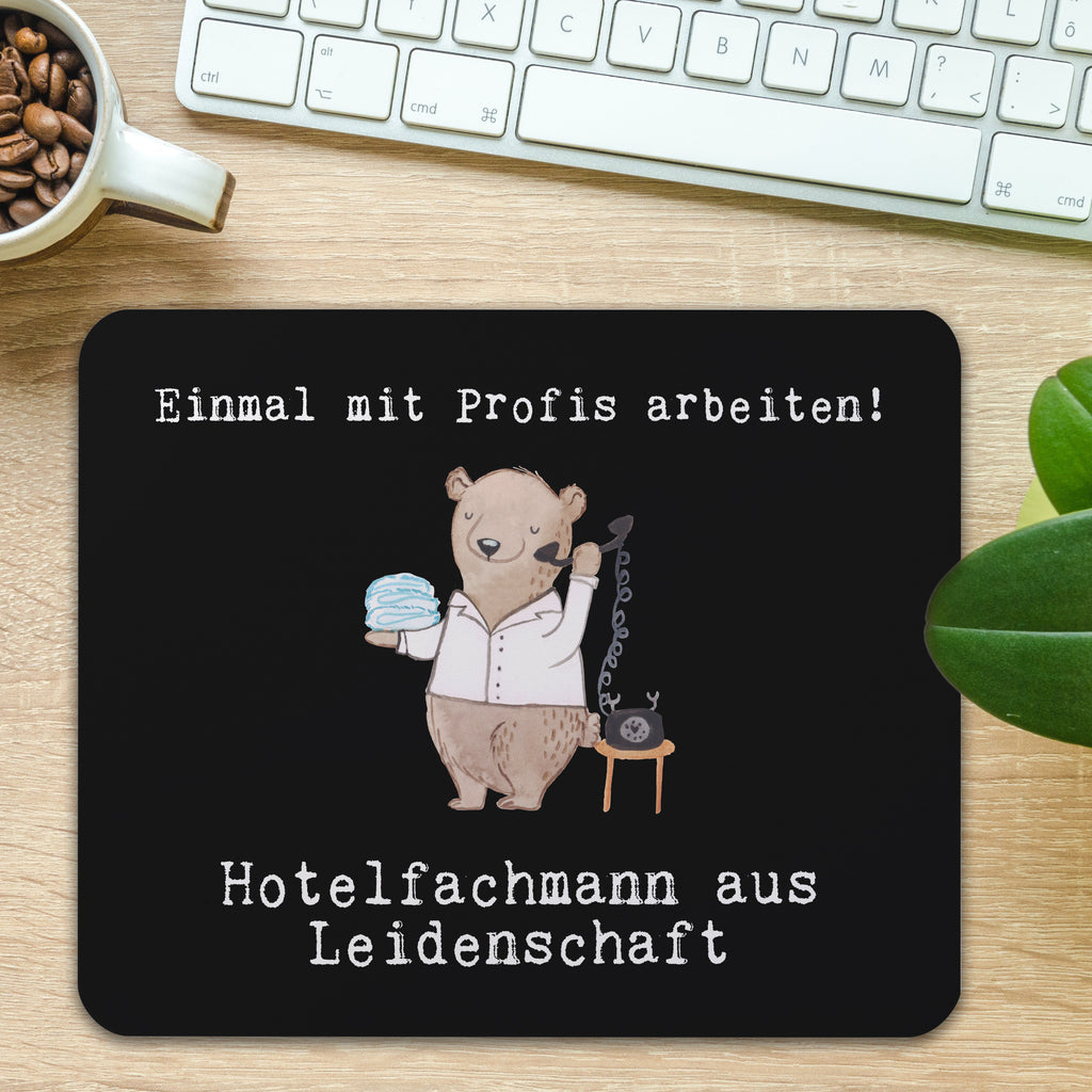 Mauspad Hotelfachmann aus Leidenschaft Mousepad, Computer zubehör, Büroausstattung, PC Zubehör, Arbeitszimmer, Mauspad, Einzigartiges Mauspad, Designer Mauspad, Beruf, Ausbildung, Jubiläum, Abschied, Rente, Kollege, Kollegin, Geschenk, Schenken, Arbeitskollege, Mitarbeiter, Firma, Danke, Dankeschön, Hotelfachmann, Hotelkaufmann, Hotelfachangestellter, Hotelier, Hoteleröffnung
