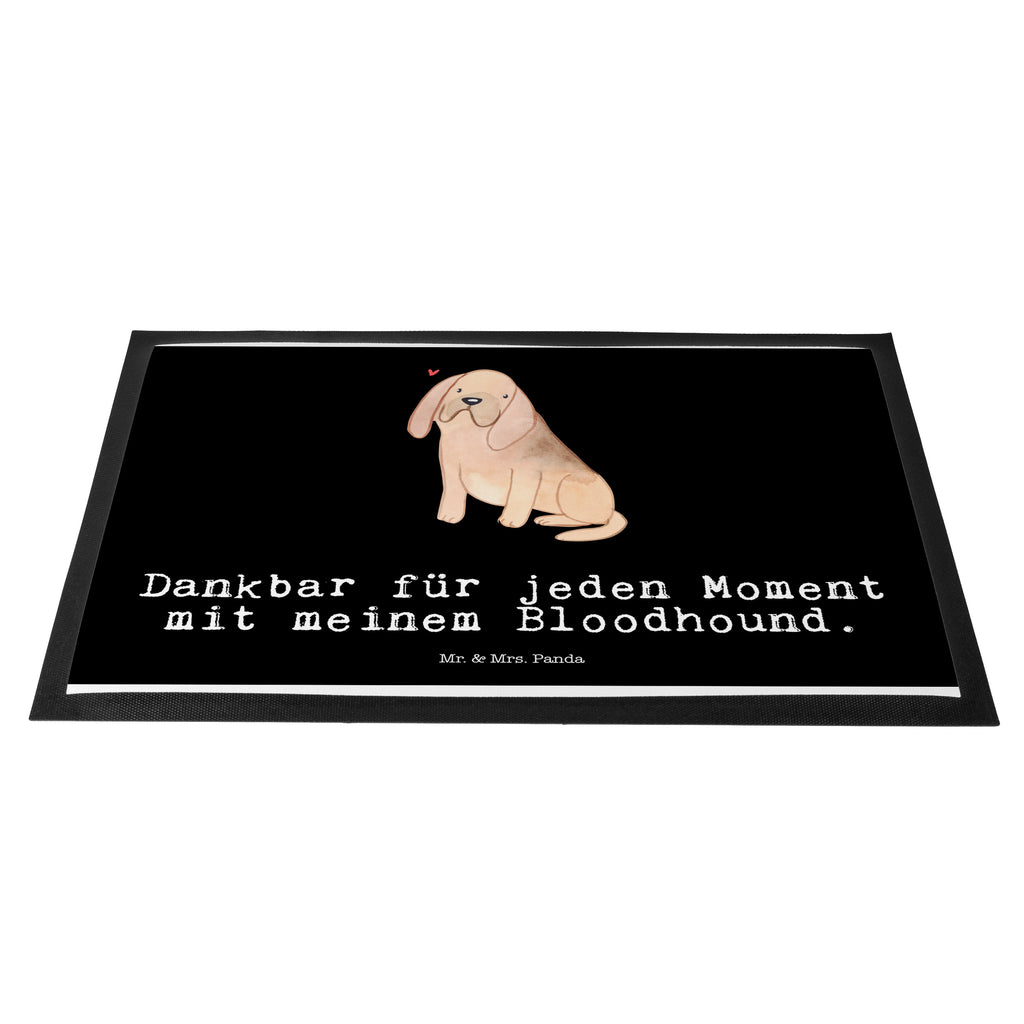 Fußmatte Bloodhound Moment Bluthund, Bloodhound, St. Hubertushund, Chien de Saint Hubert Türvorleger, Schmutzmatte, Fußabtreter, Matte, Schmutzfänger, Fußabstreifer, Schmutzfangmatte, Türmatte, Motivfußmatte,  Haustürmatte, Vorleger  Hund, Hunderasse, Rassehund, Hundebesitzer, Geschenk, Tierfreund, Schenken, Welpe
