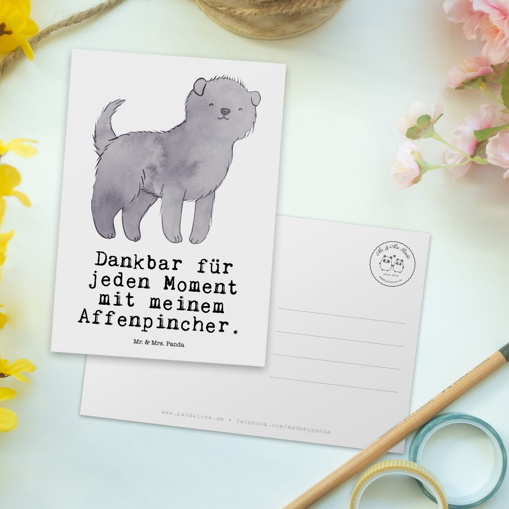 Postkarte Affenpincher Moment Geschenkkarte, Grußkarte, Karte, Einladung, Ansichtskarte, Geburtstagskarte, Einladungskarte, Dankeskarte, Hund, Hunderasse, Rassehund, Hundebesitzer, Geschenk, Tierfreund, Schenken, Welpe, Affenpincher