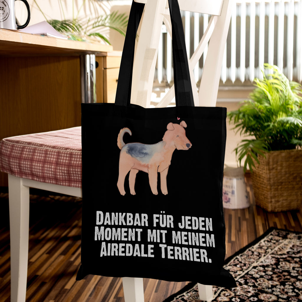 Tragetasche Airedale Terrier Moment Beuteltasche, Beutel, Einkaufstasche, Jutebeutel, Stoffbeutel, Hund, Hunderasse, Rassehund, Hundebesitzer, Geschenk, Tierfreund, Schenken, Welpe, Airedale Terrier