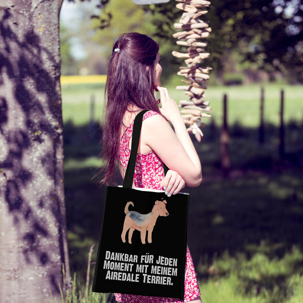 Tragetasche Airedale Terrier Moment Beuteltasche, Beutel, Einkaufstasche, Jutebeutel, Stoffbeutel, Hund, Hunderasse, Rassehund, Hundebesitzer, Geschenk, Tierfreund, Schenken, Welpe, Airedale Terrier