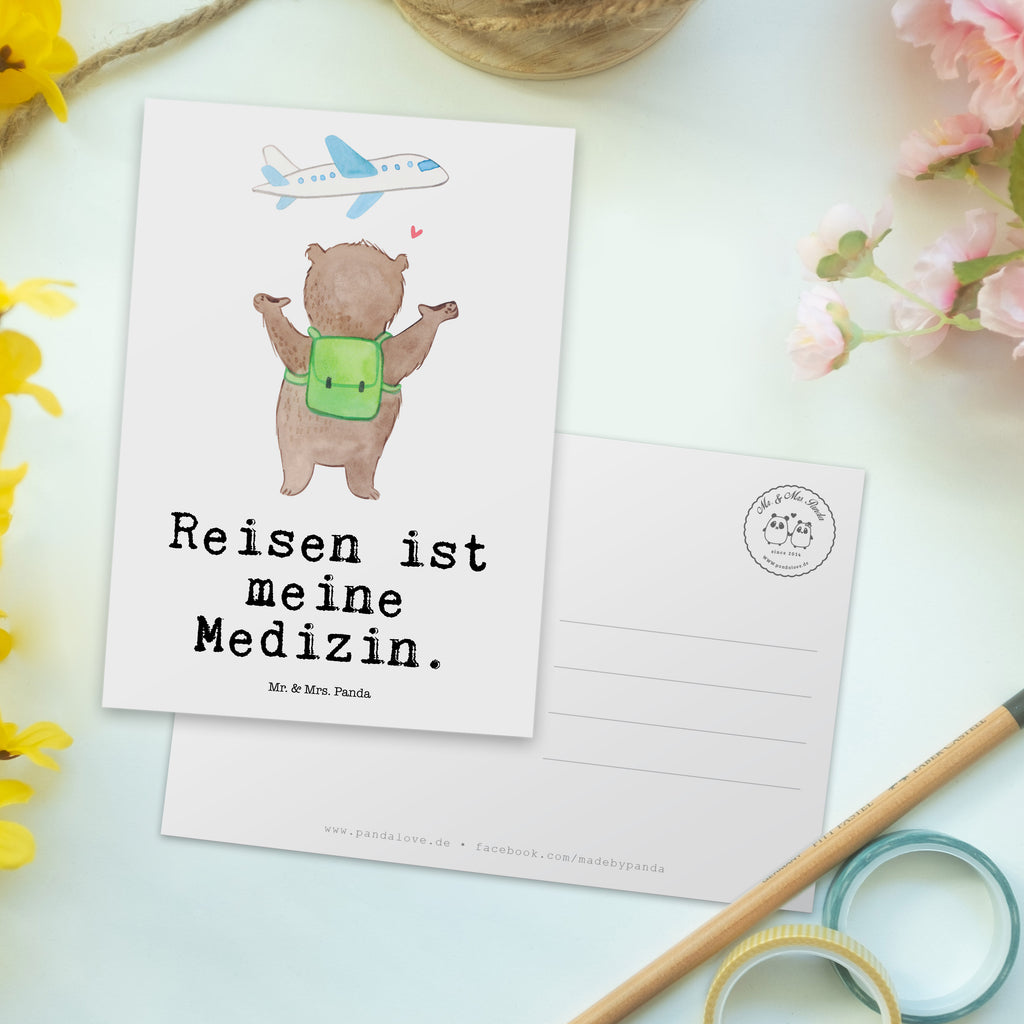 Postkarte Bär Reisen Medizin Geschenkkarte, Grußkarte, Karte, Einladung, Ansichtskarte, Geburtstagskarte, Einladungskarte, Dankeskarte, Geschenk, Sport, Sportart, Hobby, Schenken, Danke, Dankeschön, Auszeichnung, Gewinn, Sportler, Reisen, Weltreise, Urlaub, Urlaube, Auslandsjahr, Austauschjahr, Schüleraustausch, Reisegruppe, Reiseveranstalter, Reisebüro