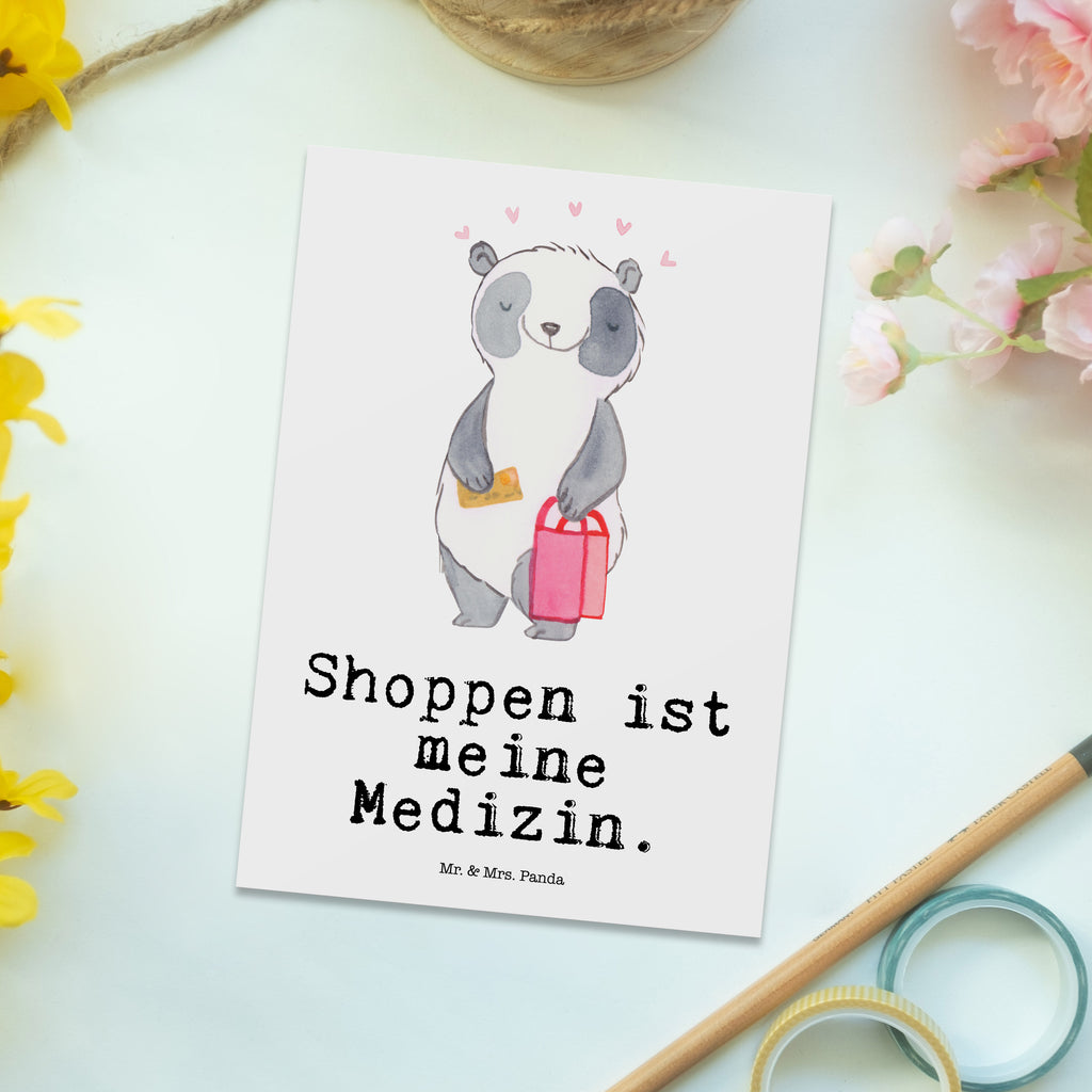Postkarte Panda Shopping Medizin Geschenkkarte, Grußkarte, Karte, Einladung, Ansichtskarte, Geburtstagskarte, Einladungskarte, Dankeskarte, Geschenk, Sport, Sportart, Hobby, Schenken, Danke, Dankeschön, Auszeichnung, Gewinn, Sportler, Shopping, shoppen, einkaufen