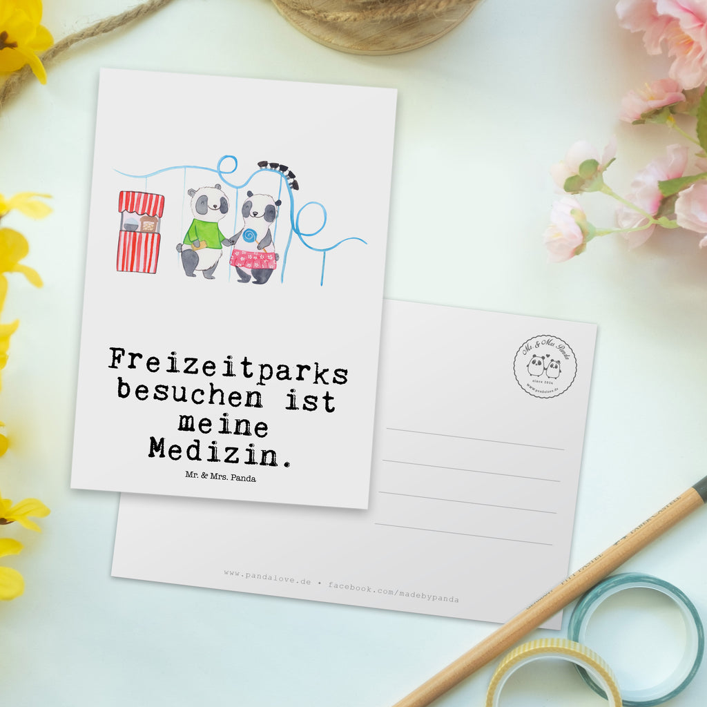 Postkarte Pandas Freizeitpark besuchen Medizin Geschenkkarte, Grußkarte, Karte, Einladung, Ansichtskarte, Geburtstagskarte, Einladungskarte, Dankeskarte, Geschenk, Sport, Sportart, Hobby, Schenken, Danke, Dankeschön, Auszeichnung, Gewinn, Sportler, Freizeitpark besuchen, Achterbahn fahren
