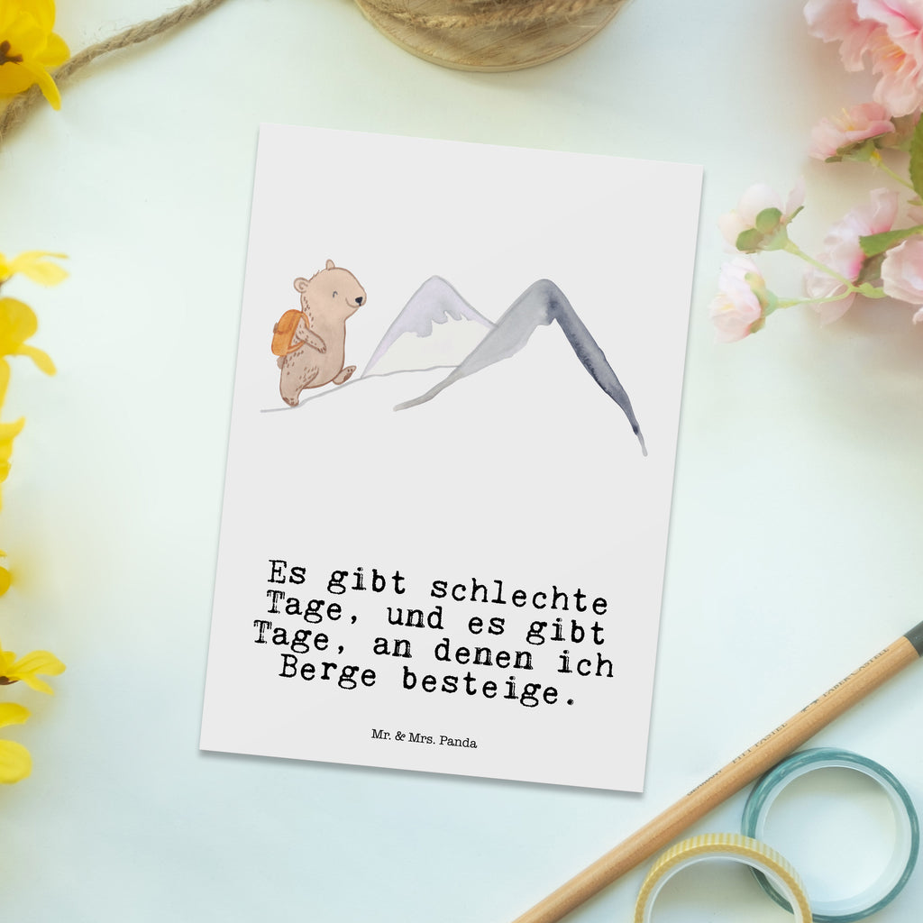 Postkarte Bär Bergsteigen Tage Geschenkkarte, Grußkarte, Karte, Einladung, Ansichtskarte, Geburtstagskarte, Einladungskarte, Dankeskarte, Geschenk, Sport, Sportart, Hobby, Schenken, Danke, Dankeschön, Auszeichnung, Gewinn, Sportler, Bergsteigen, wandern, Bergsport, Trekking, Alpinismus, Alpinwandern
