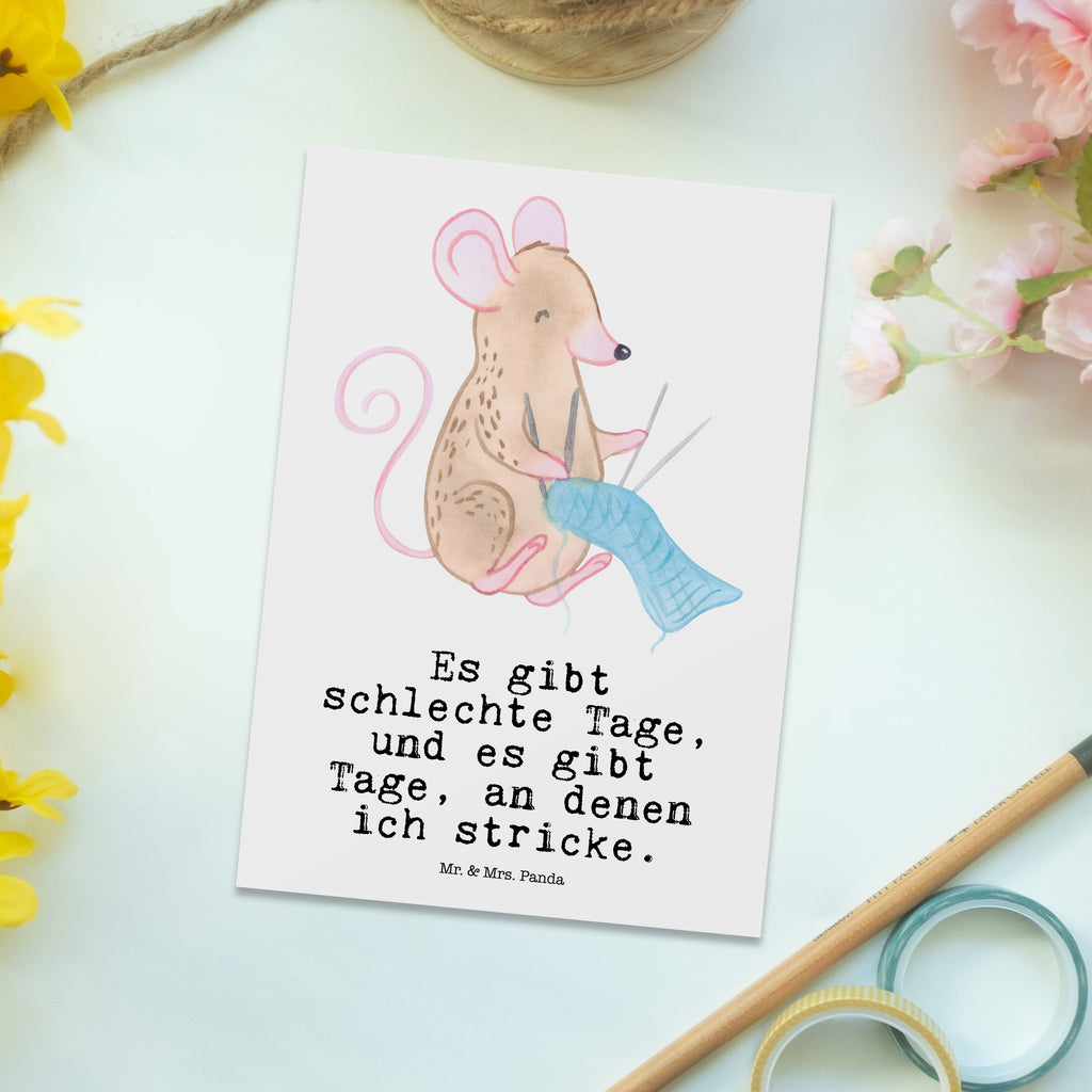 Postkarte Maus Stricken Tage Geschenkkarte, Grußkarte, Karte, Einladung, Ansichtskarte, Geburtstagskarte, Einladungskarte, Dankeskarte, Geschenk, Sport, Sportart, Hobby, Schenken, Danke, Dankeschön, Auszeichnung, Gewinn, Sportler, Stricken, DIY