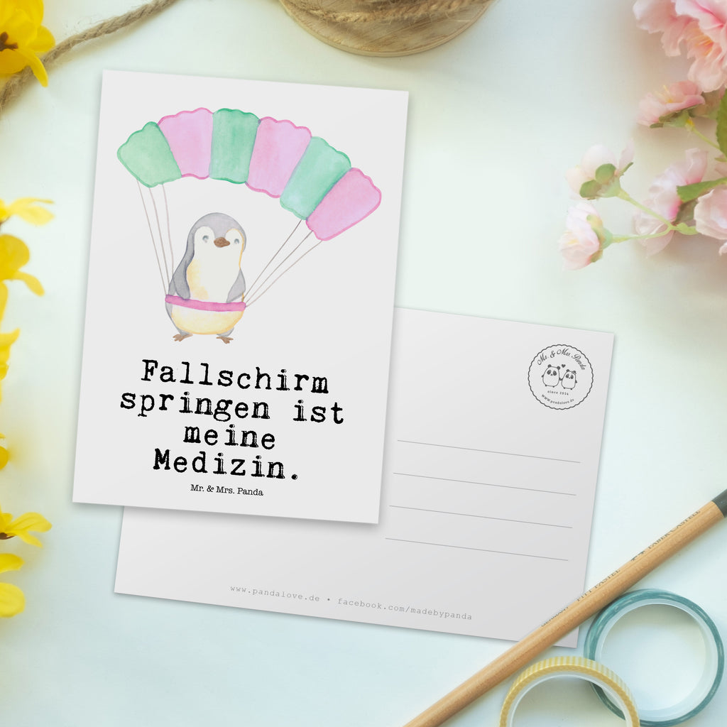Postkarte Pinguin Fallschirm springen Medizin Geschenkkarte, Grußkarte, Karte, Einladung, Ansichtskarte, Geburtstagskarte, Einladungskarte, Dankeskarte, Geschenk, Sport, Sportart, Hobby, Schenken, Danke, Dankeschön, Auszeichnung, Gewinn, Sportler, Fallschirmspringen, Skydive, Fallschirmsprung, Tandemsprung, Fallschirmflug, Freifall, Erlebnisgeschenk, Adrenalinkick, Extreme Sport, Luftakrobatik, Adrenalinrausch, Parachute Jumping