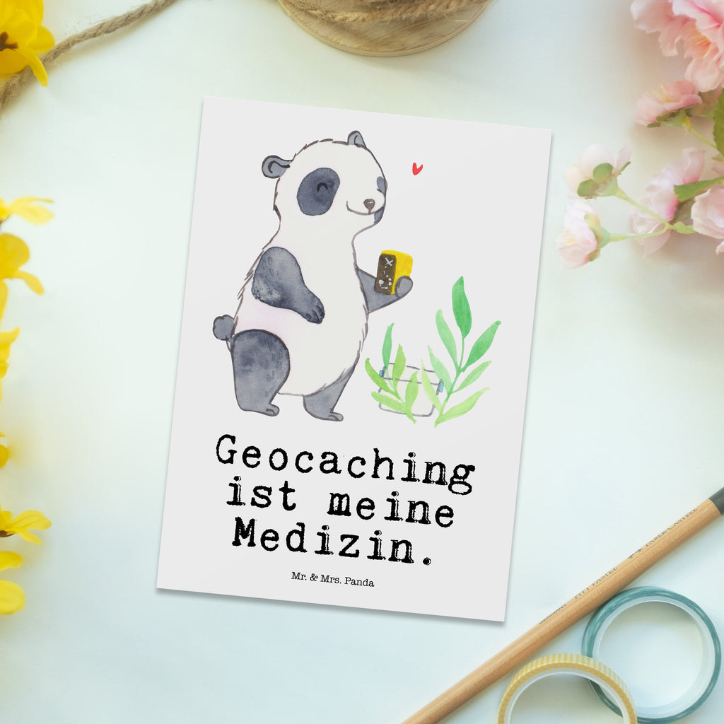 Postkarte Panda Geocaching Medizin Geschenkkarte, Grußkarte, Karte, Einladung, Ansichtskarte, Geburtstagskarte, Einladungskarte, Dankeskarte, Geschenk, Sport, Sportart, Hobby, Schenken, Danke, Dankeschön, Auszeichnung, Gewinn, Sportler, Geocaching, Schatzsuchen, GPS Schnitzeljagd, Opencaching