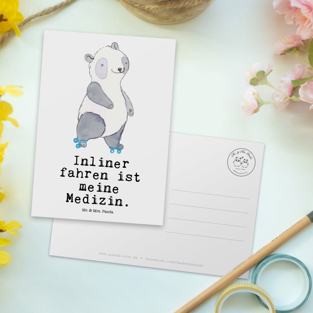 Postkarte Panda Inliner fahren Medizin Geschenkkarte, Grußkarte, Karte, Einladung, Ansichtskarte, Geburtstagskarte, Einladungskarte, Dankeskarte, Geschenk, Sport, Sportart, Hobby, Schenken, Danke, Dankeschön, Auszeichnung, Gewinn, Sportler, Inliner fahren, Rollschuh fahren, Rollerblades, inlinern