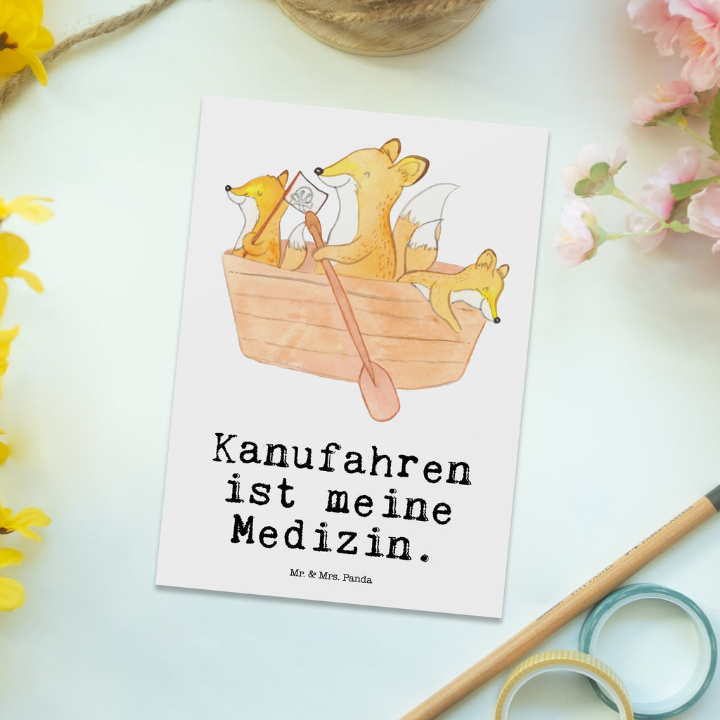 Postkarte Bär Kanufahren Medizin Geschenkkarte, Grußkarte, Karte, Einladung, Ansichtskarte, Geburtstagskarte, Einladungskarte, Dankeskarte, Geschenk, Sport, Sportart, Hobby, Schenken, Danke, Dankeschön, Auszeichnung, Gewinn, Sportler, Kanu fahren, Kanu Schule, Kanuverleih, Kanutour, Paddeltour
