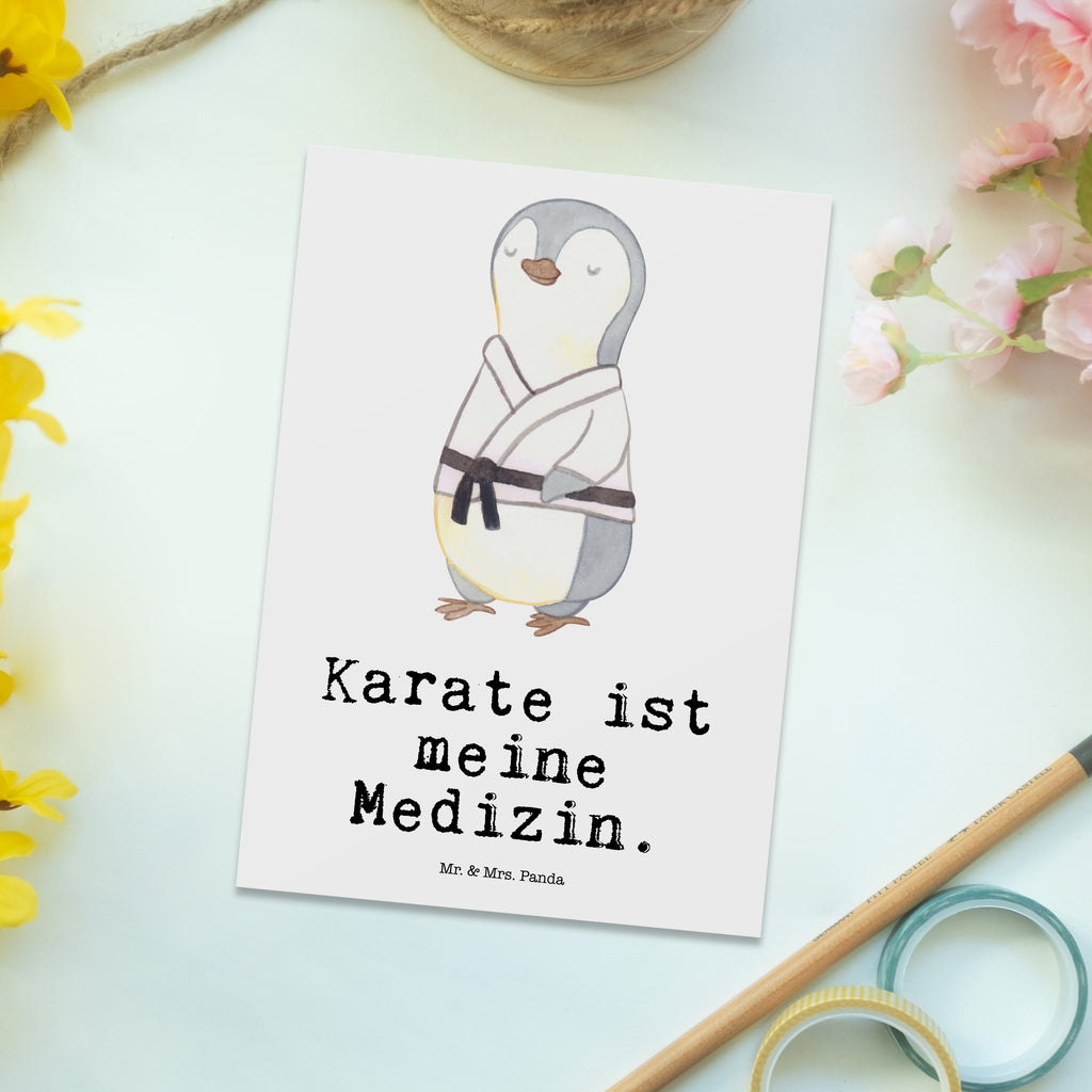 Postkarte Pinguin Karate Medizin Geschenkkarte, Grußkarte, Karte, Einladung, Ansichtskarte, Geburtstagskarte, Einladungskarte, Dankeskarte, Geschenk, Sport, Sportart, Hobby, Schenken, Danke, Dankeschön, Auszeichnung, Gewinn, Sportler, Karate, Kampfsportart, Selbstverteidigung, Kampfkunst, Karate Verein