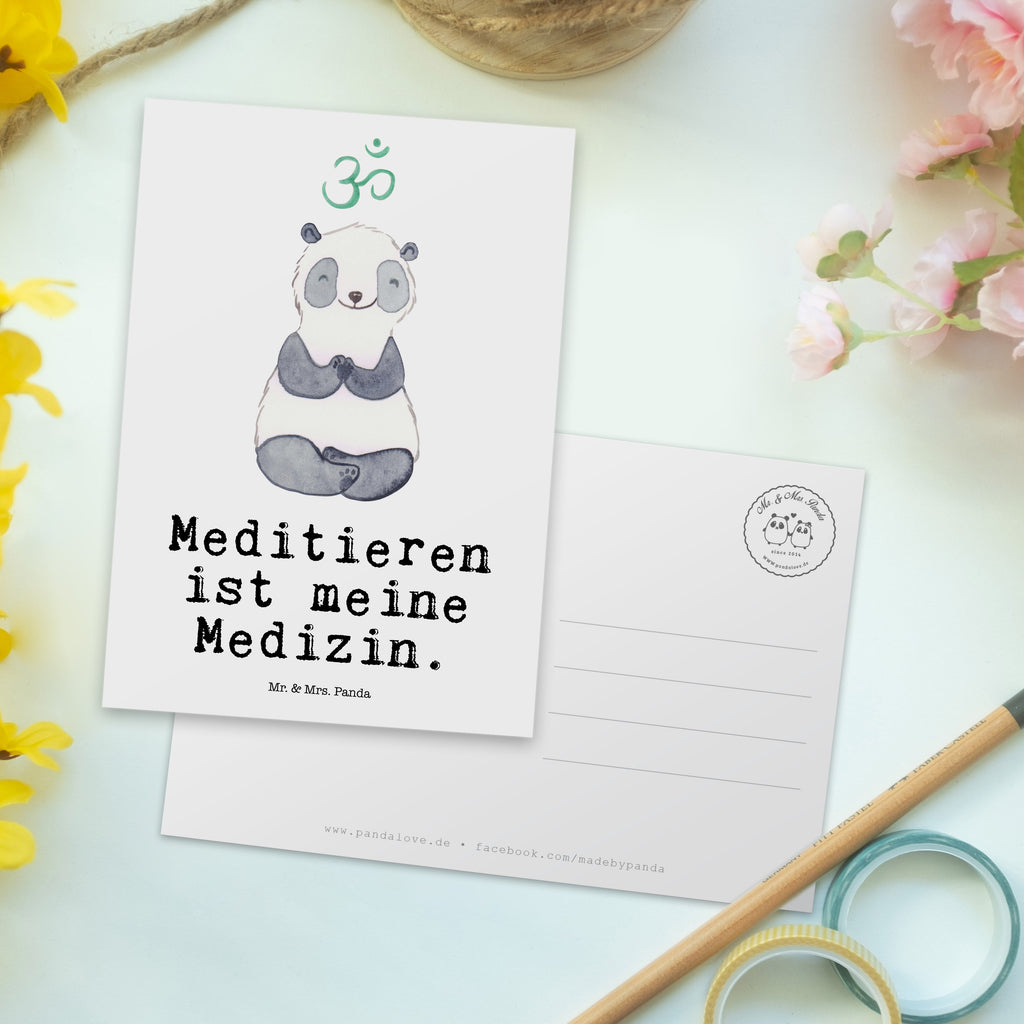 Postkarte Panda Meditieren Medizin Geschenkkarte, Grußkarte, Karte, Einladung, Ansichtskarte, Geburtstagskarte, Einladungskarte, Dankeskarte, Geschenk, Sport, Sportart, Hobby, Schenken, Danke, Dankeschön, Auszeichnung, Gewinn, Sportler, Meditieren, Meditation, Meditationskurs