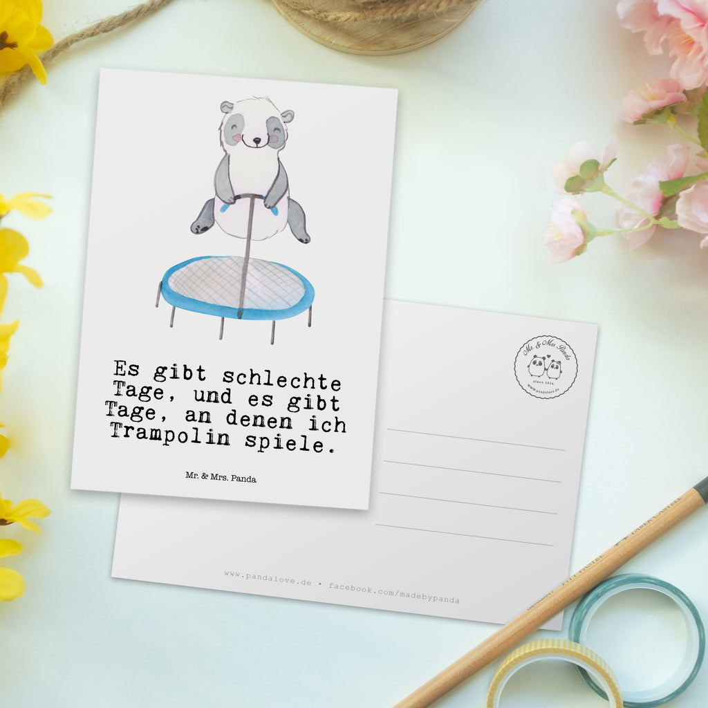 Postkarte Panda Trampolin springen Tage Geschenkkarte, Grußkarte, Karte, Einladung, Ansichtskarte, Geburtstagskarte, Einladungskarte, Dankeskarte, Geschenk, Sport, Sportart, Hobby, Schenken, Danke, Dankeschön, Auszeichnung, Gewinn, Sportler, Trampolin springen, Trampolin Springen, Trampolin Turnen, Fitnessstudio