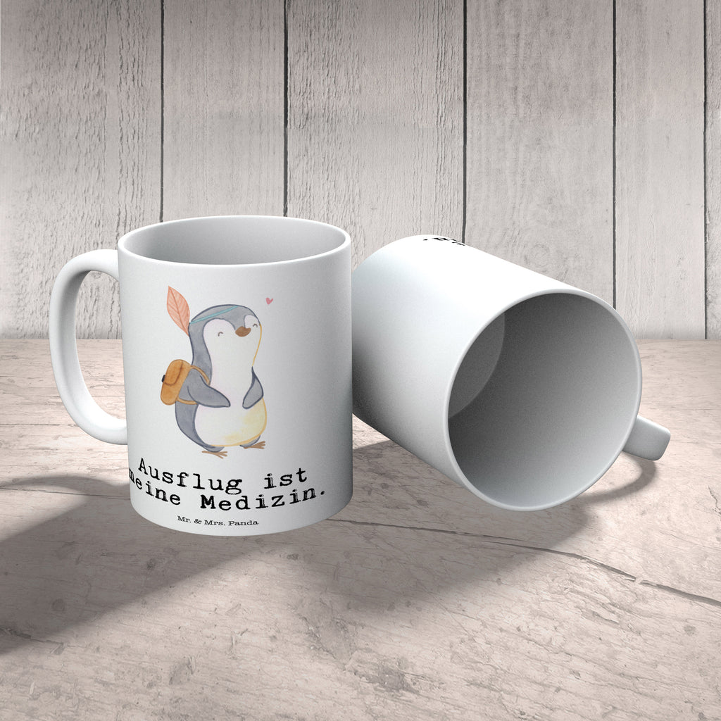 Tasse Pinguin Ausflug Medizin Ausflüge machen, reisen, Ausflug, Ausflugsziele Becher, Kaffeetasse, Kaffeebecher, Tee, Frühstück, Büro  Geschenk, Sport, Sportart, Hobby, Schenken, Danke, Dankeschön, Auszeichnung, Gewinn, Sportler