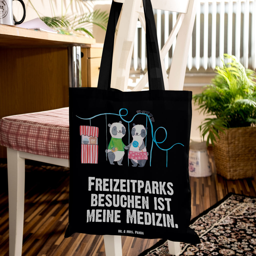 Tragetasche Pandas Freizeitpark besuchen Medizin Beuteltasche, Beutel, Einkaufstasche, Jutebeutel, Stoffbeutel, Geschenk, Sport, Sportart, Hobby, Schenken, Danke, Dankeschön, Auszeichnung, Gewinn, Sportler, Freizeitpark besuchen, Achterbahn fahren