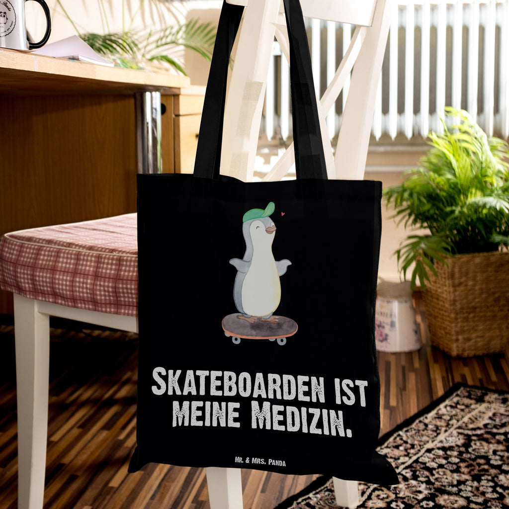 Tragetasche Pinguin Skateboarden Medizin Beuteltasche, Beutel, Einkaufstasche, Jutebeutel, Stoffbeutel, Geschenk, Sport, Sportart, Hobby, Schenken, Danke, Dankeschön, Auszeichnung, Gewinn, Sportler, Skateboarden, Skateboard fahren, Skaten, Skateboard, Skateplatz