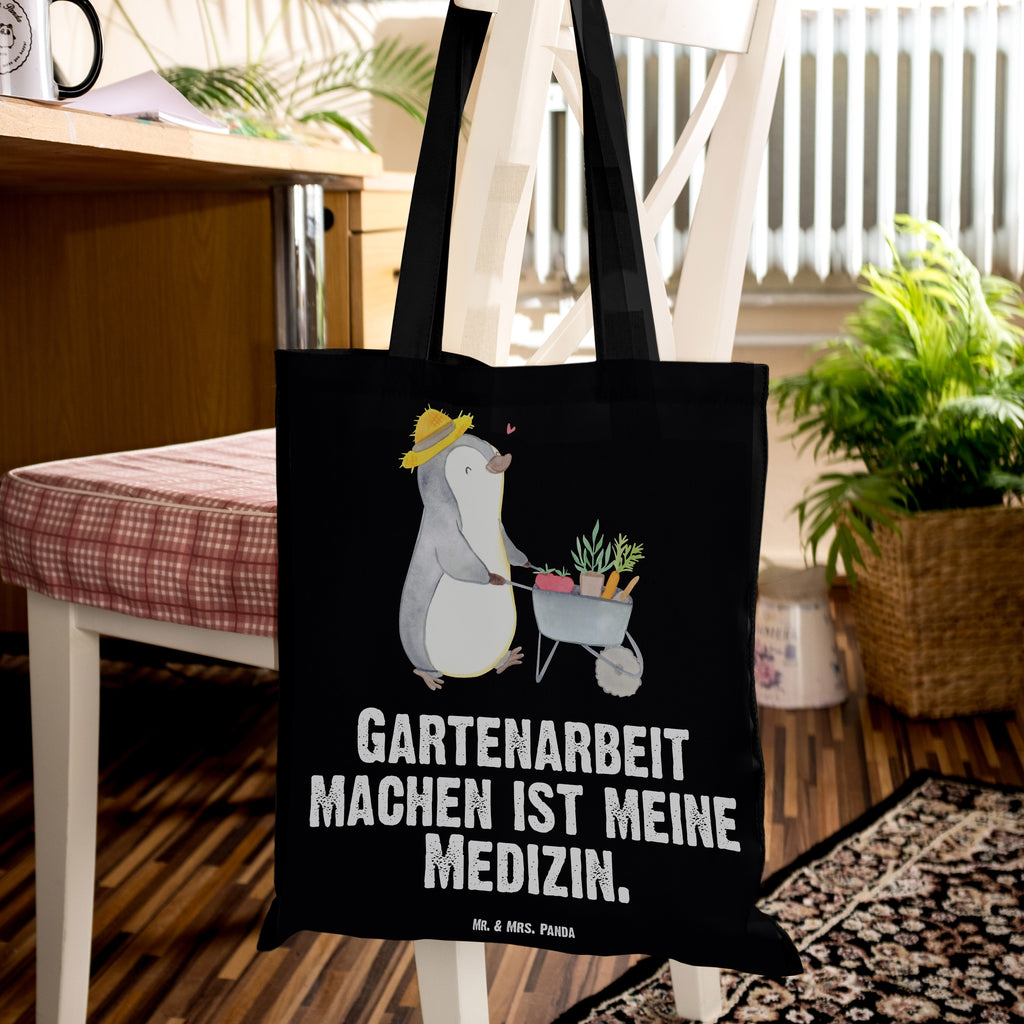 Tragetasche Pinguin Gartenarbeit Medizin Beuteltasche, Beutel, Einkaufstasche, Jutebeutel, Stoffbeutel, Geschenk, Sport, Sportart, Hobby, Schenken, Danke, Dankeschön, Auszeichnung, Gewinn, Sportler, Gartenarbeit, Urban gardening, Gärtnern, Gartenpflege
