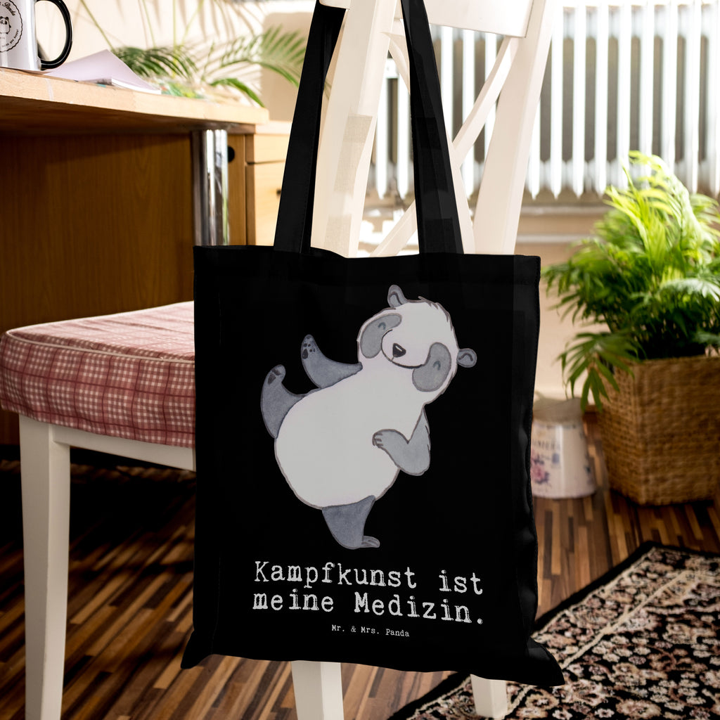 Tragetasche Panda Kampfkunst Medizin Beuteltasche, Beutel, Einkaufstasche, Jutebeutel, Stoffbeutel, Geschenk, Sport, Sportart, Hobby, Schenken, Danke, Dankeschön, Auszeichnung, Gewinn, Sportler, Kampfkunst, Kampfsportarten, Selbstverteidigung