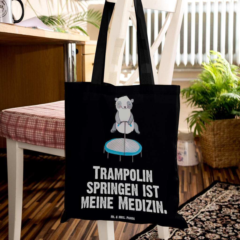 Tragetasche Panda Trampolin springen Medizin Beuteltasche, Beutel, Einkaufstasche, Jutebeutel, Stoffbeutel, Geschenk, Sport, Sportart, Hobby, Schenken, Danke, Dankeschön, Auszeichnung, Gewinn, Sportler, Trampolin springen, Trampolin Springen, Trampolin Turnen, Fitnessstudio, Trampolin-Übungen, Trampolin-Workout