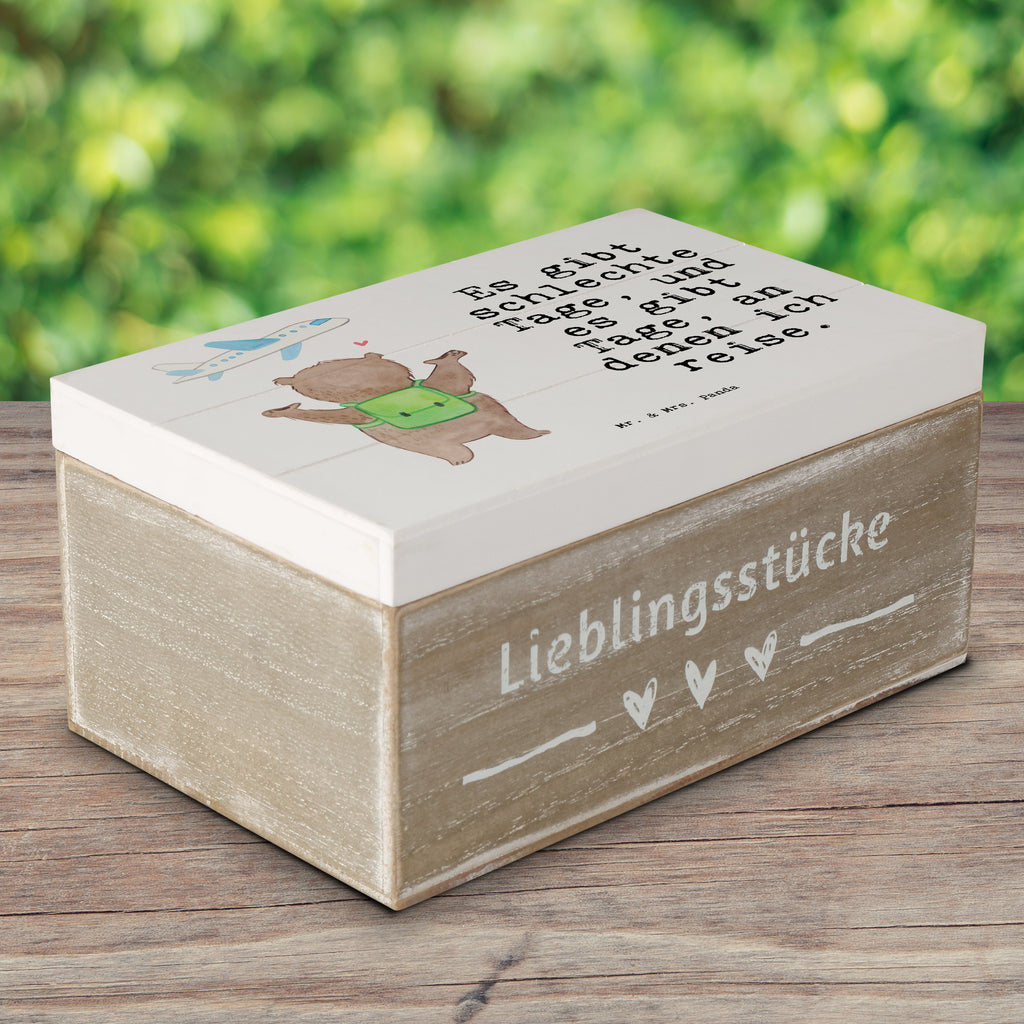 Holzkiste Bär Reisen Tage Holzkiste, Kiste, Schatzkiste, Truhe, Schatulle, XXL, Erinnerungsbox, Erinnerungskiste, Dekokiste, Aufbewahrungsbox, Geschenk, Sport, Sportart, Hobby, Schenken, Danke, Dankeschön, Auszeichnung, Gewinn, Sportler, Reisen, Weltreise, Urlaub, Urlaube, Auslandsjahr, Austauschjahr, Schüleraustausch, Reisegruppe, Reiseveranstalter, Reisebüro