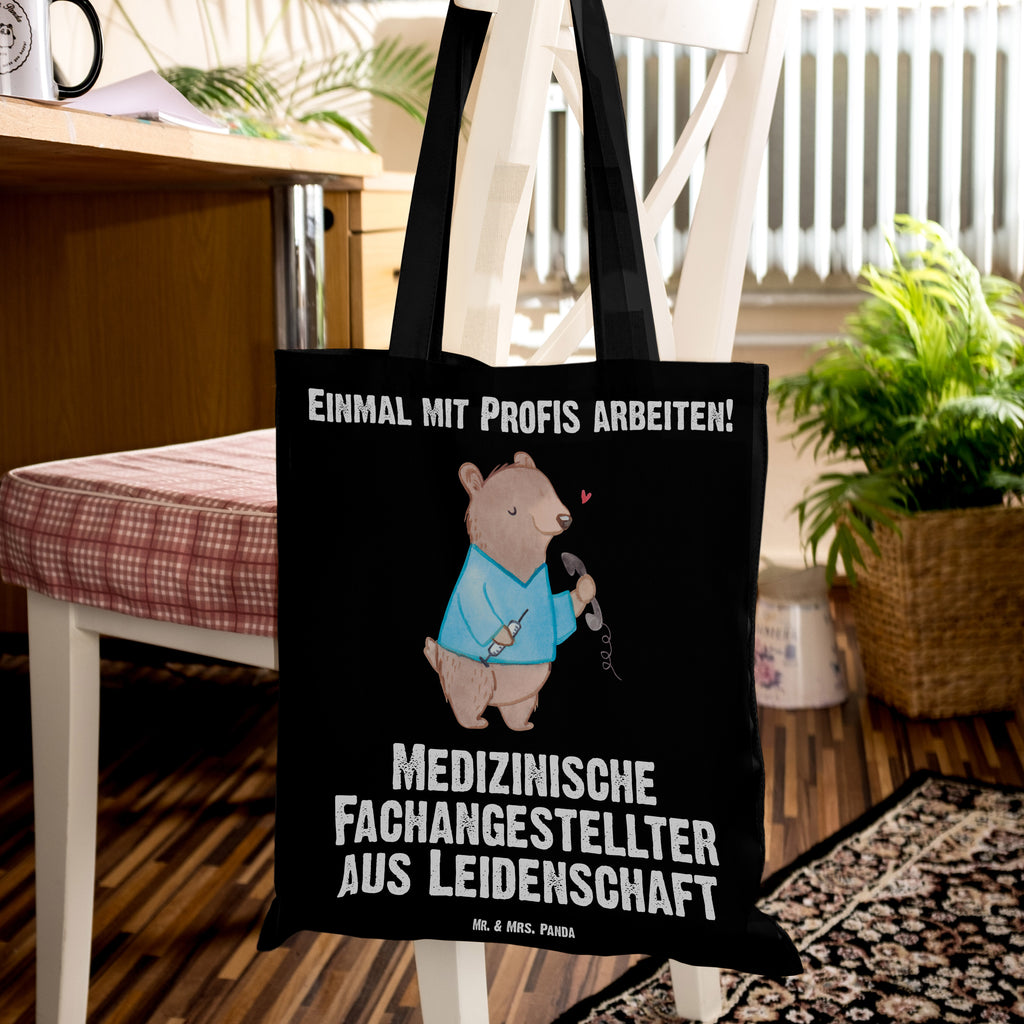 Tragetasche Medizinische Fachangestellter aus Leidenschaft Beuteltasche, Beutel, Einkaufstasche, Jutebeutel, Stoffbeutel, Beruf, Ausbildung, Jubiläum, Abschied, Rente, Kollege, Kollegin, Geschenk, Schenken, Arbeitskollege, Mitarbeiter, Firma, Danke, Dankeschön, Arzthelfer, Medizinischer Fachangestellter, Sprechstundenhilfe