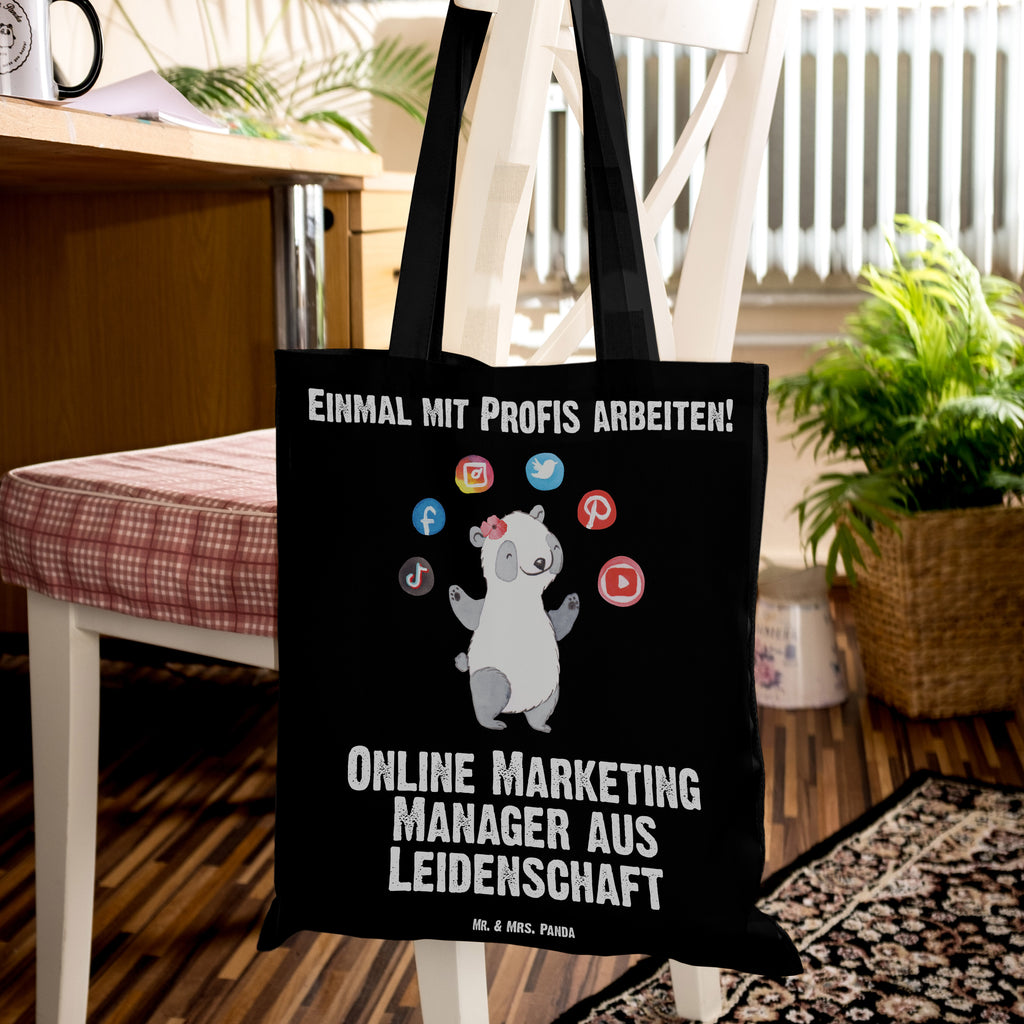 Tragetasche Online Marketing Manager aus Leidenschaft Beuteltasche, Beutel, Einkaufstasche, Jutebeutel, Stoffbeutel, Beruf, Ausbildung, Jubiläum, Abschied, Rente, Kollege, Kollegin, Geschenk, Schenken, Arbeitskollege, Mitarbeiter, Firma, Danke, Dankeschön, Online Marketing, Manager, Marketingmanager, Influencer Marketing, Digital Marketing