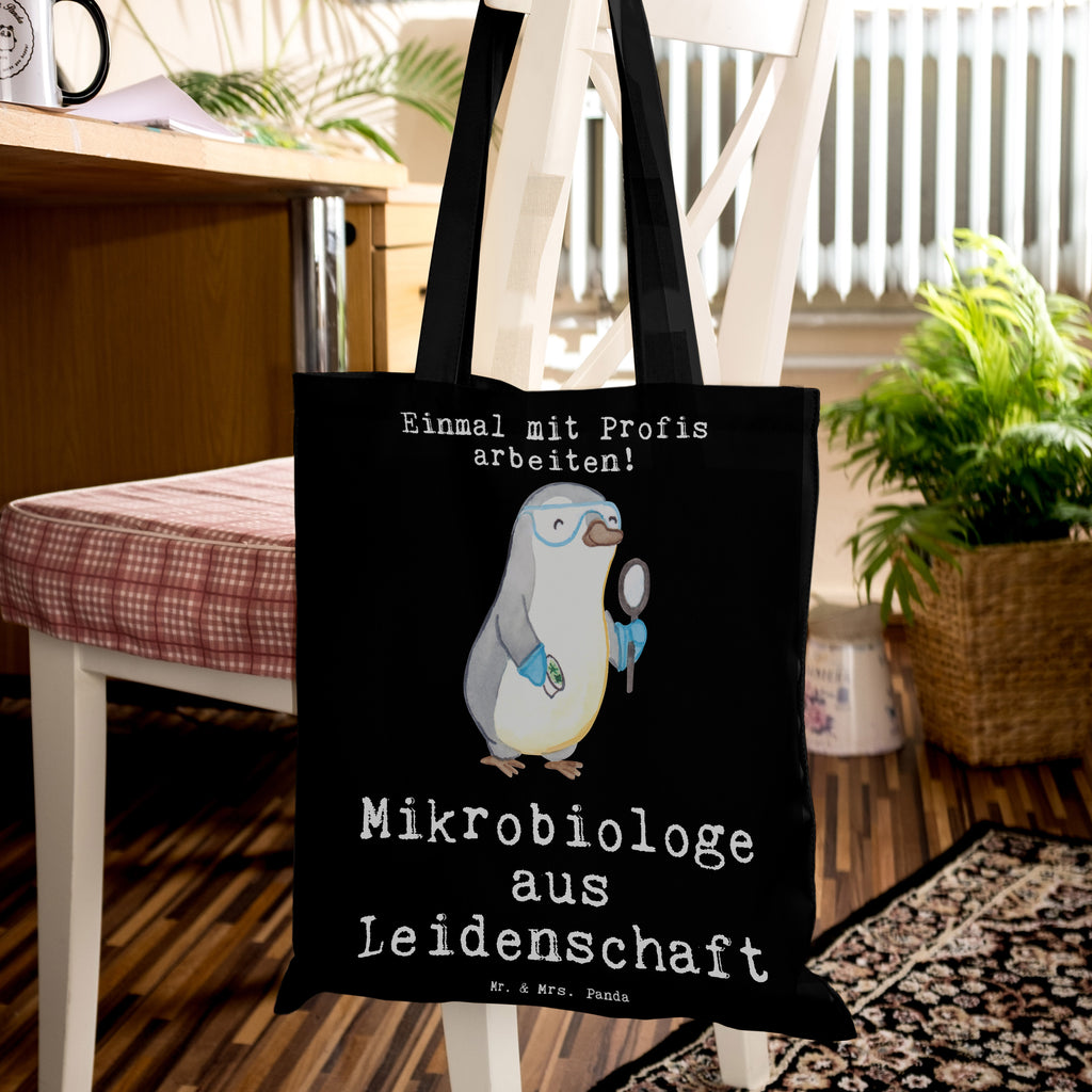 Tragetasche Mikrobiologe aus Leidenschaft Beuteltasche, Beutel, Einkaufstasche, Jutebeutel, Stoffbeutel, Beruf, Ausbildung, Jubiläum, Abschied, Rente, Kollege, Kollegin, Geschenk, Schenken, Arbeitskollege, Mitarbeiter, Firma, Danke, Dankeschön, Mikrobiologe, Naturwissenschaftler, Labor, Forschung