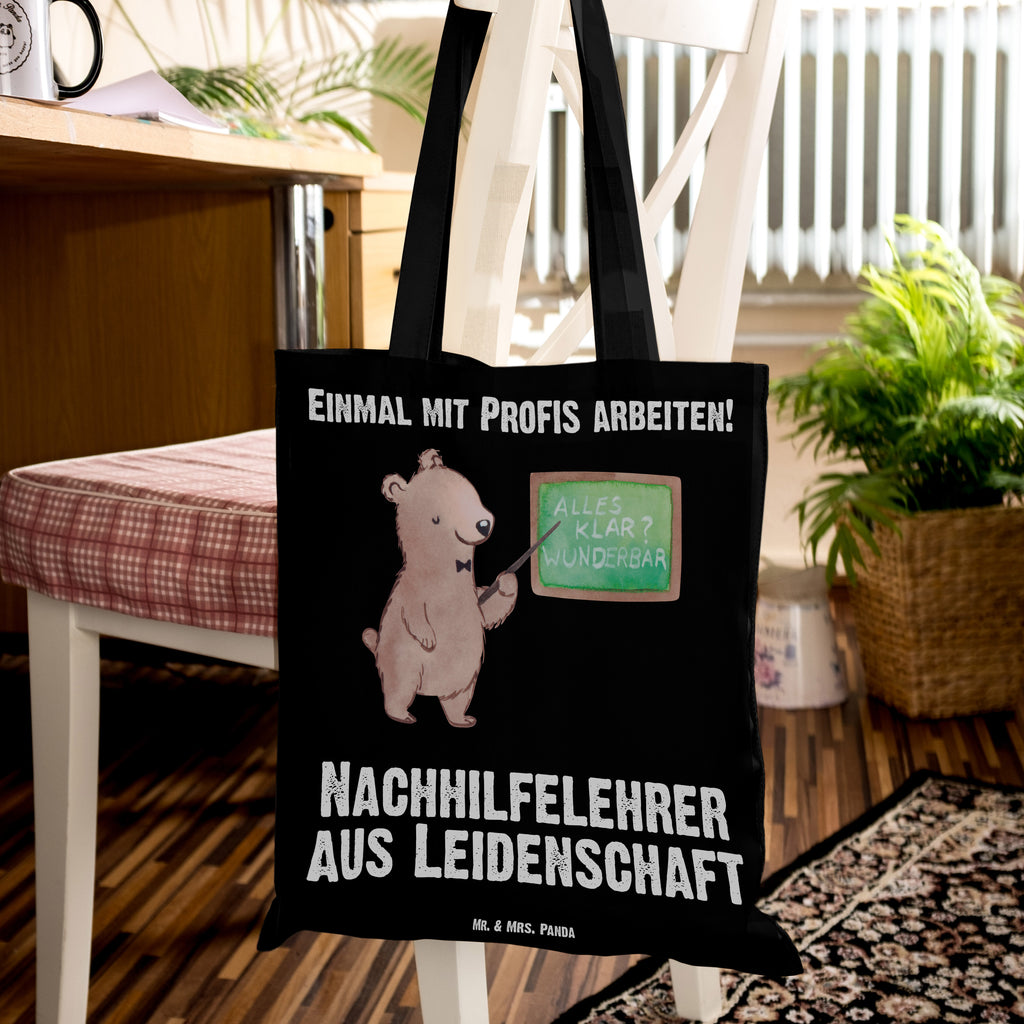 Tragetasche Nachhilfelehrer aus Leidenschaft Beuteltasche, Beutel, Einkaufstasche, Jutebeutel, Stoffbeutel, Beruf, Ausbildung, Jubiläum, Abschied, Rente, Kollege, Kollegin, Geschenk, Schenken, Arbeitskollege, Mitarbeiter, Firma, Danke, Dankeschön, Nachhilfelehrer, Nachhilfeschule, Nachhilfeunterricht