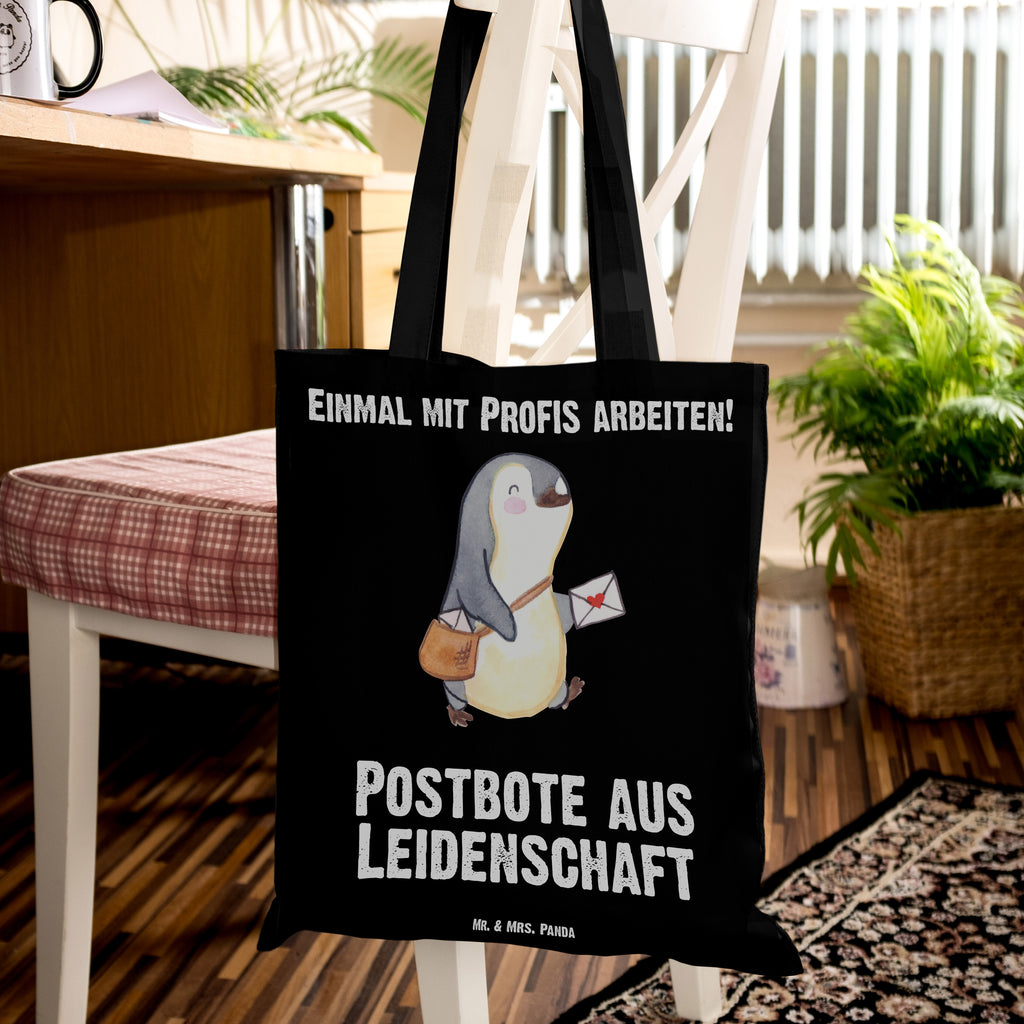 Tragetasche Postbote aus Leidenschaft Beuteltasche, Beutel, Einkaufstasche, Jutebeutel, Stoffbeutel, Beruf, Ausbildung, Jubiläum, Abschied, Rente, Kollege, Kollegin, Geschenk, Schenken, Arbeitskollege, Mitarbeiter, Firma, Danke, Dankeschön, Postbote, Briefzusteller, Briefträger, Postler