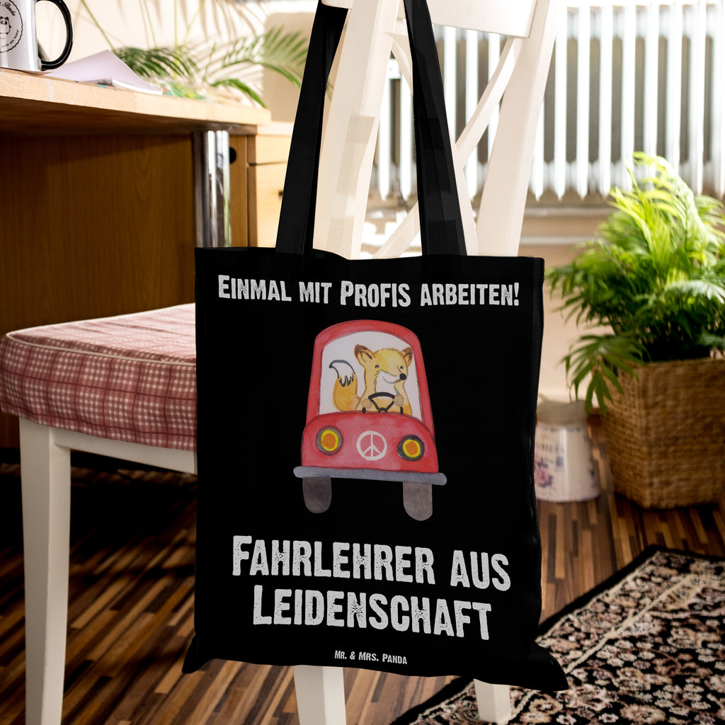 Tragetasche Fahrlehrer aus Leidenschaft Beuteltasche, Beutel, Einkaufstasche, Jutebeutel, Stoffbeutel, Beruf, Ausbildung, Jubiläum, Abschied, Rente, Kollege, Kollegin, Geschenk, Schenken, Arbeitskollege, Mitarbeiter, Firma, Danke, Dankeschön, Fahrlehrer, Fahrschule, Fahrschullehrer