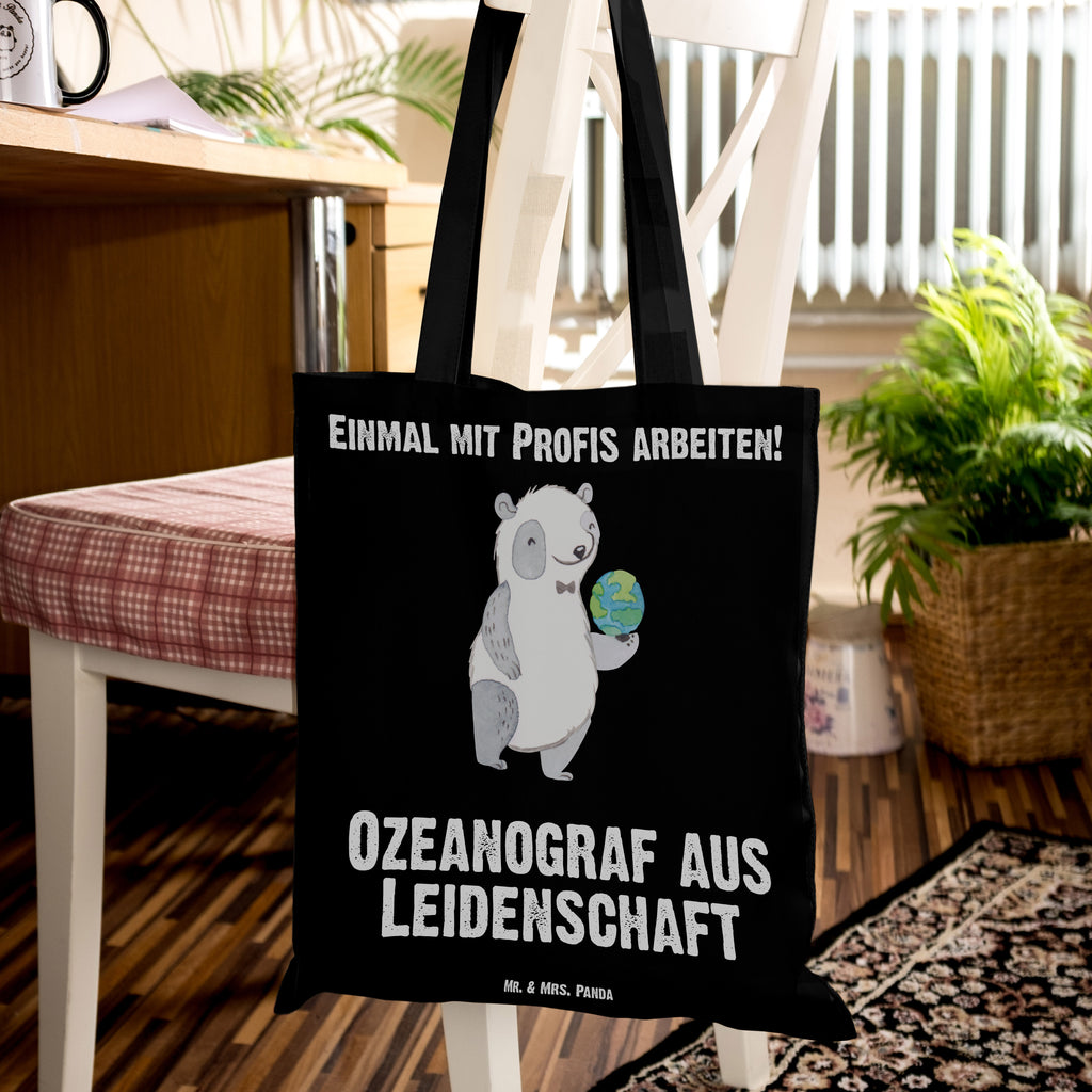 Tragetasche Ozeanograf aus Leidenschaft Beuteltasche, Beutel, Einkaufstasche, Jutebeutel, Stoffbeutel, Beruf, Ausbildung, Jubiläum, Abschied, Rente, Kollege, Kollegin, Geschenk, Schenken, Arbeitskollege, Mitarbeiter, Firma, Danke, Dankeschön, Ozeanograf, Meeresbiologe, Meereskundler, Naturwissenschaftler, Meeresforscher, maritime Forschung, Studium