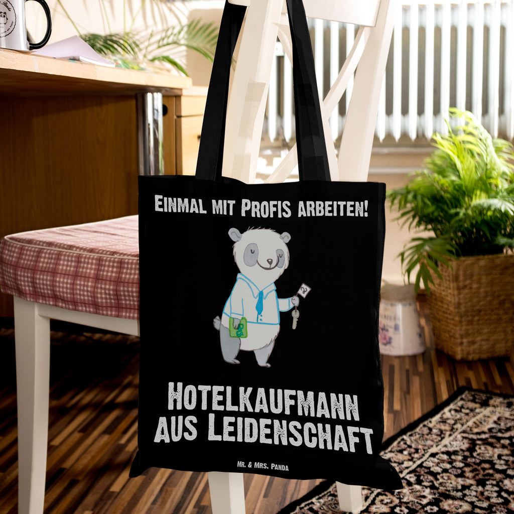 Tragetasche Hotelkaufmann aus Leidenschaft Beuteltasche, Beutel, Einkaufstasche, Jutebeutel, Stoffbeutel, Beruf, Ausbildung, Jubiläum, Abschied, Rente, Kollege, Kollegin, Geschenk, Schenken, Arbeitskollege, Mitarbeiter, Firma, Danke, Dankeschön, Hotelkaufmann, Hotelfachmann, Hotelfachangestellter, Hotelier, Hoteleröffnung