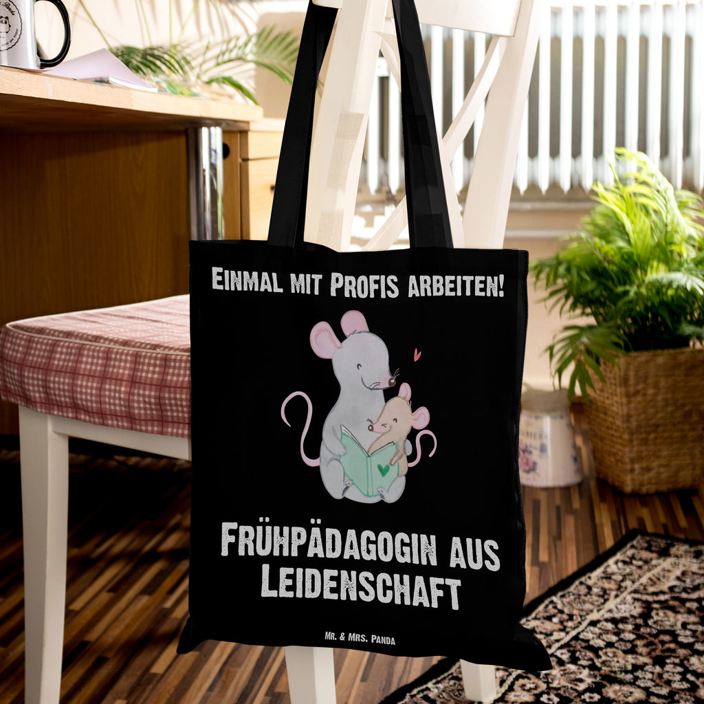 Tragetasche Frühpädagogin aus Leidenschaft Beuteltasche, Beutel, Einkaufstasche, Jutebeutel, Stoffbeutel, Beruf, Ausbildung, Jubiläum, Abschied, Rente, Kollege, Kollegin, Geschenk, Schenken, Arbeitskollege, Mitarbeiter, Firma, Danke, Dankeschön, Frühpädagogin, Frühpädagogik, Studium