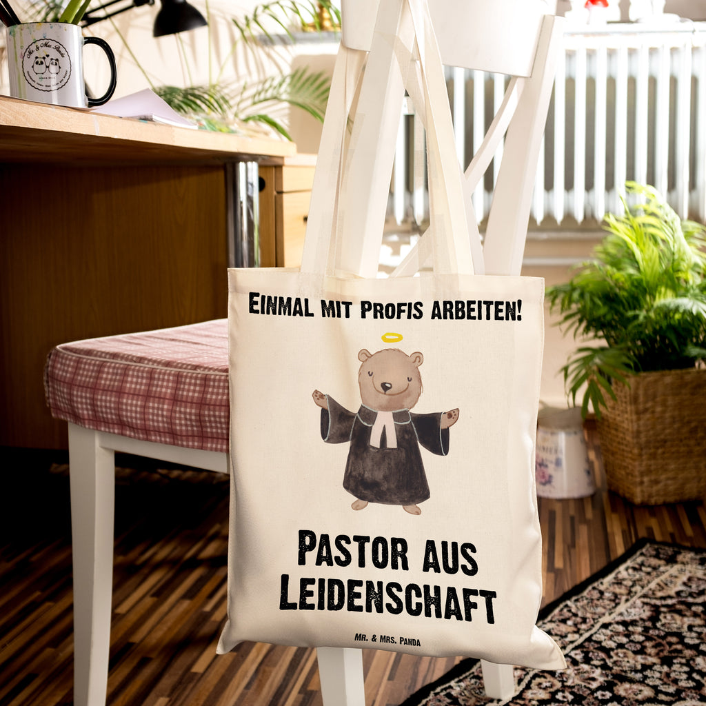 Tragetasche Pastor aus Leidenschaft Beuteltasche, Beutel, Einkaufstasche, Jutebeutel, Stoffbeutel, Beruf, Ausbildung, Jubiläum, Abschied, Rente, Kollege, Kollegin, Geschenk, Schenken, Arbeitskollege, Mitarbeiter, Firma, Danke, Dankeschön, Pastor, Diener Gottes<br />Geistlicher, Pfarrer, Prediger<br />Priester, Theologe, Kirche